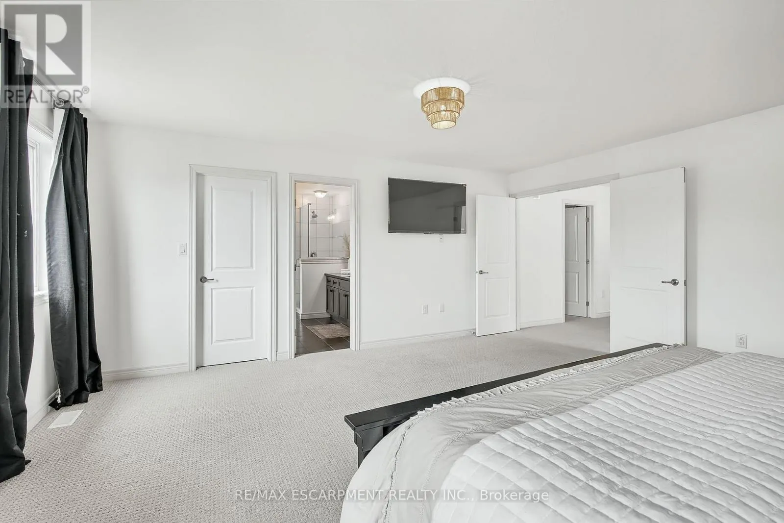 4884 ALLAN COURT