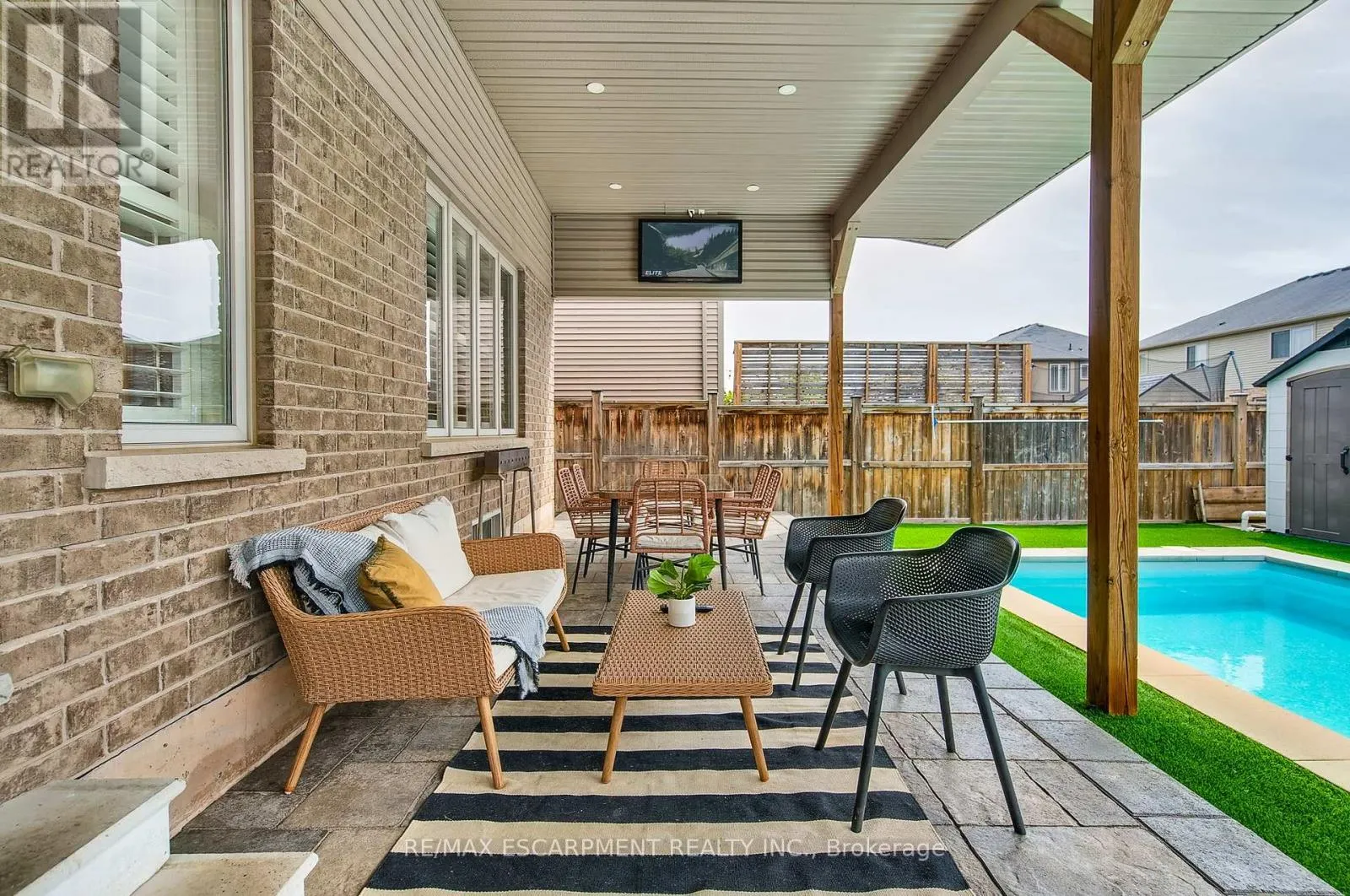 4884 ALLAN COURT