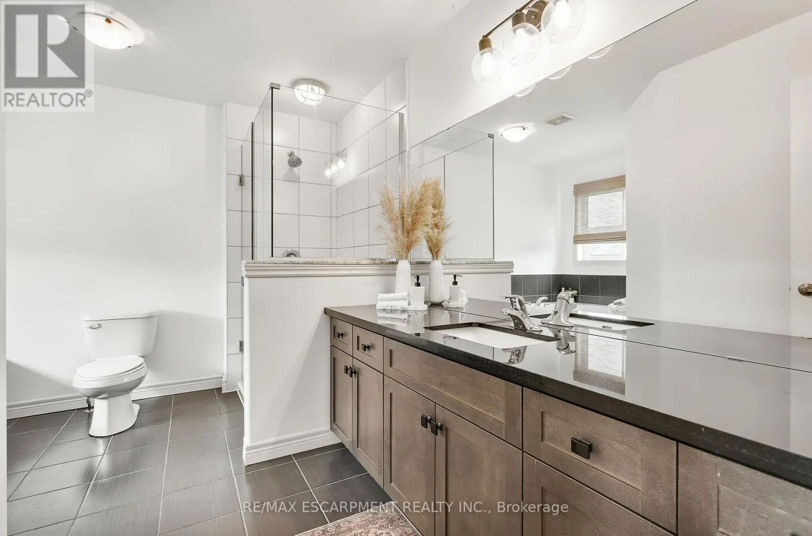 4884 ALLAN COURT