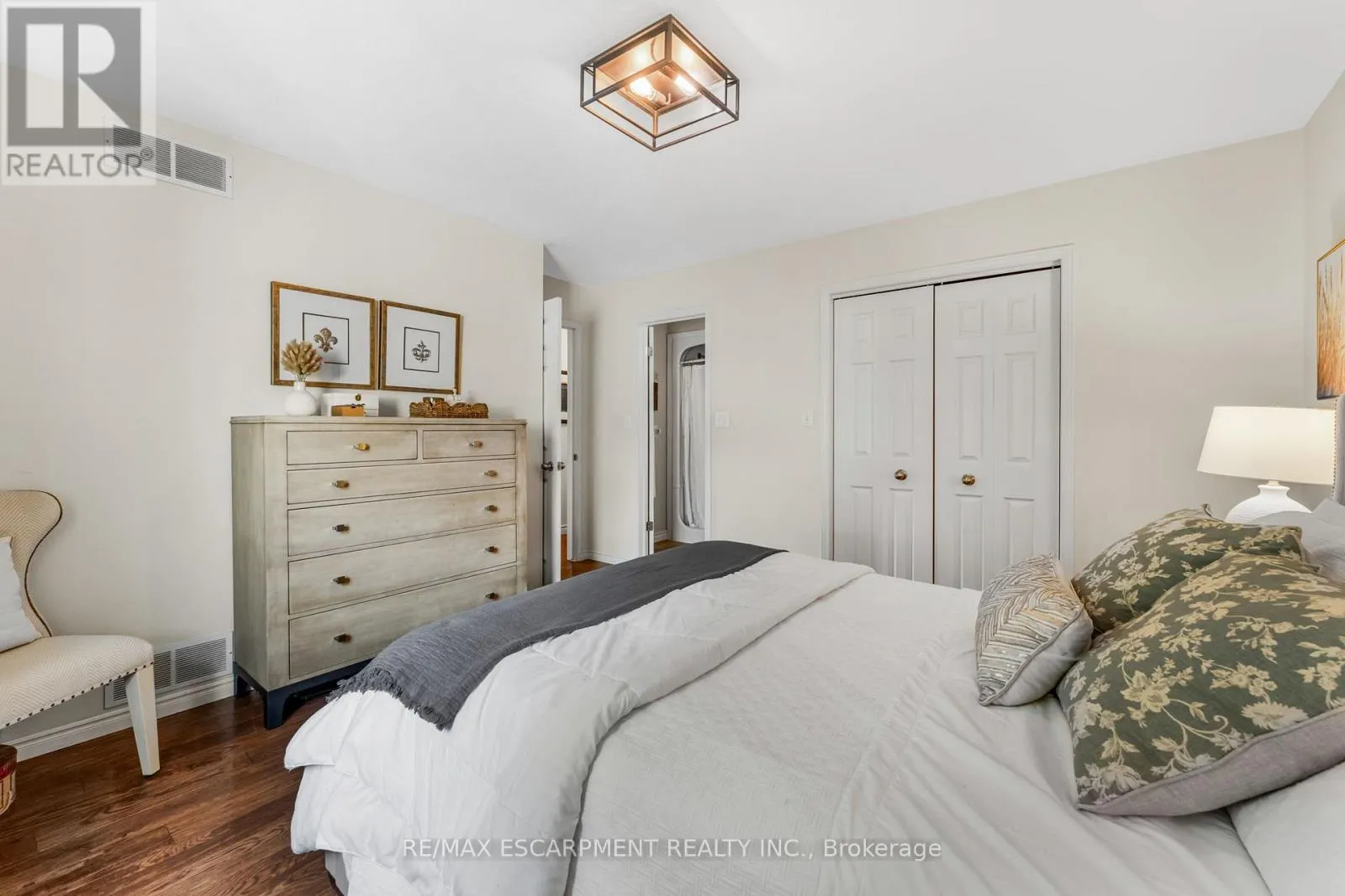 2461 SHURIE ROAD