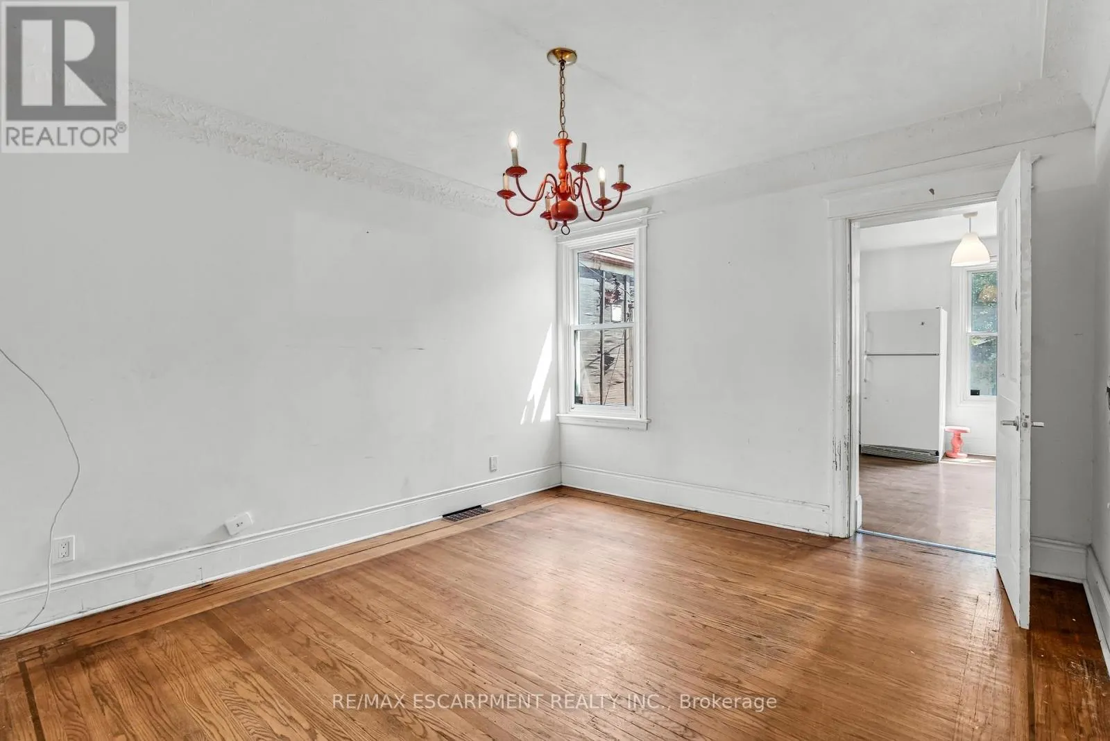 170 GROSVENOR AVENUE N