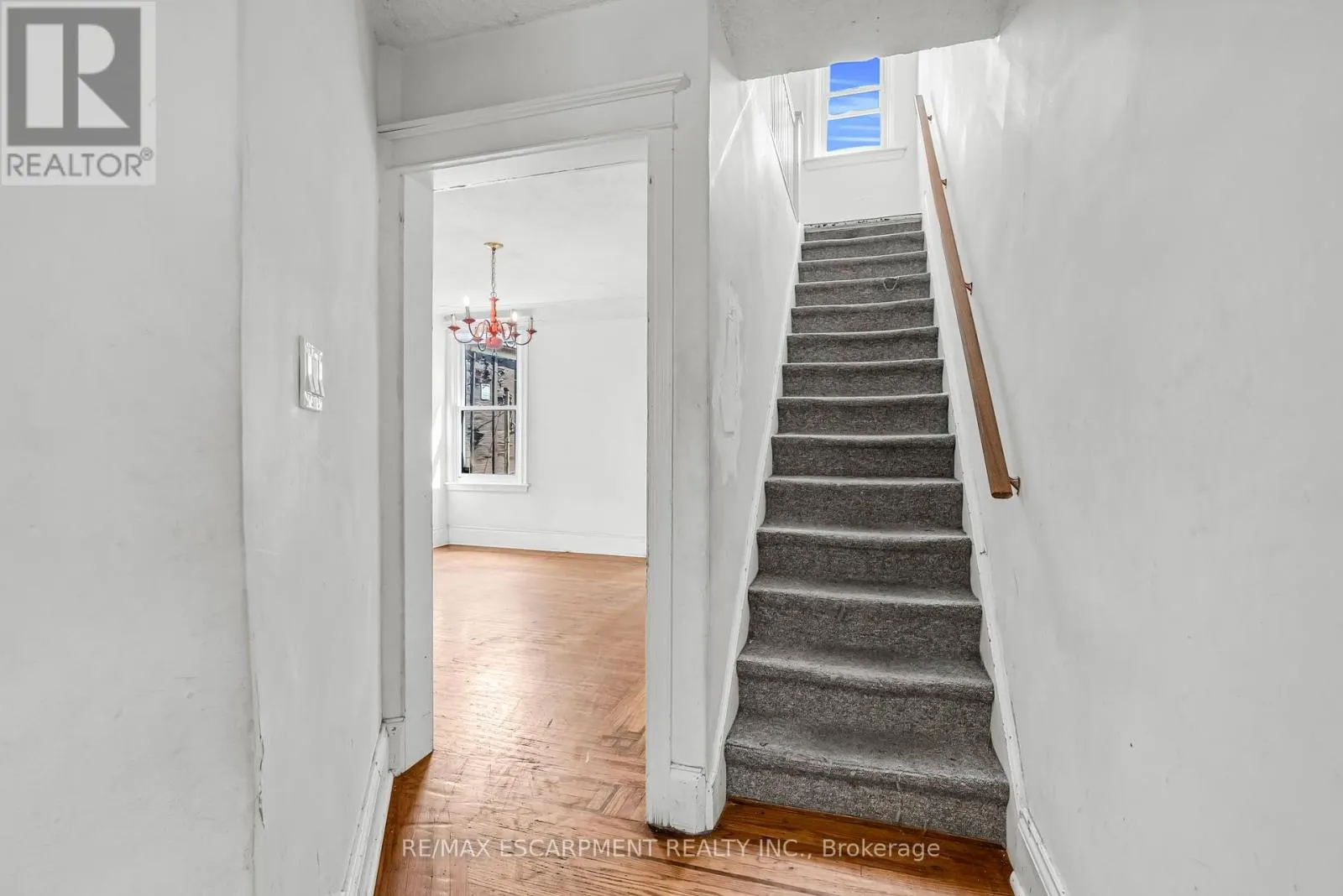 170 GROSVENOR AVENUE N