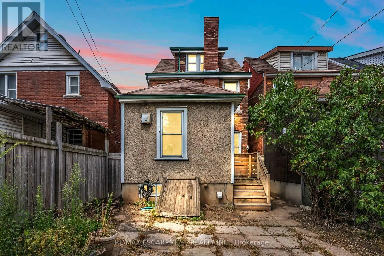 170 GROSVENOR AVENUE N