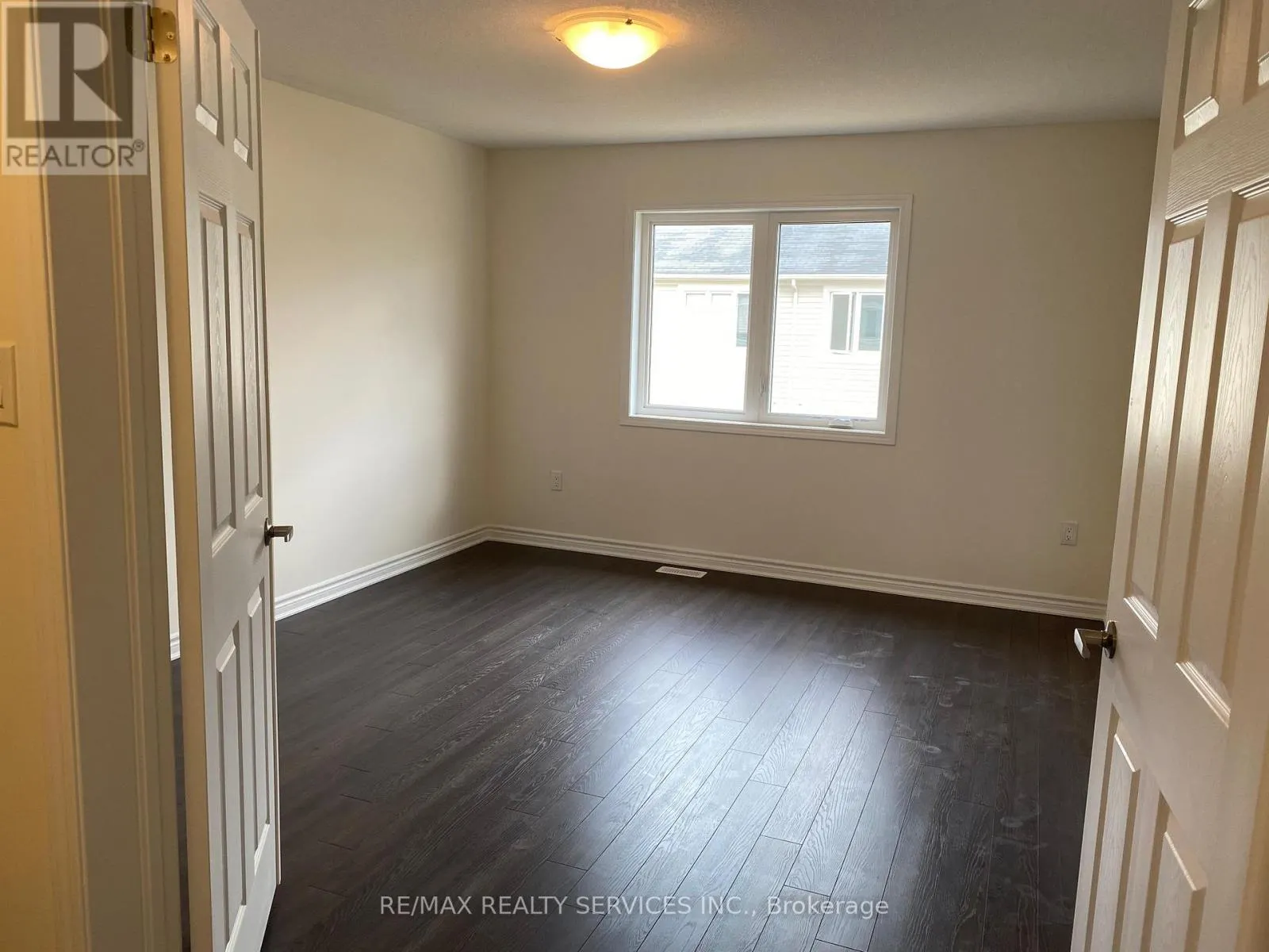 18 - 455 GUELPH AVENUE