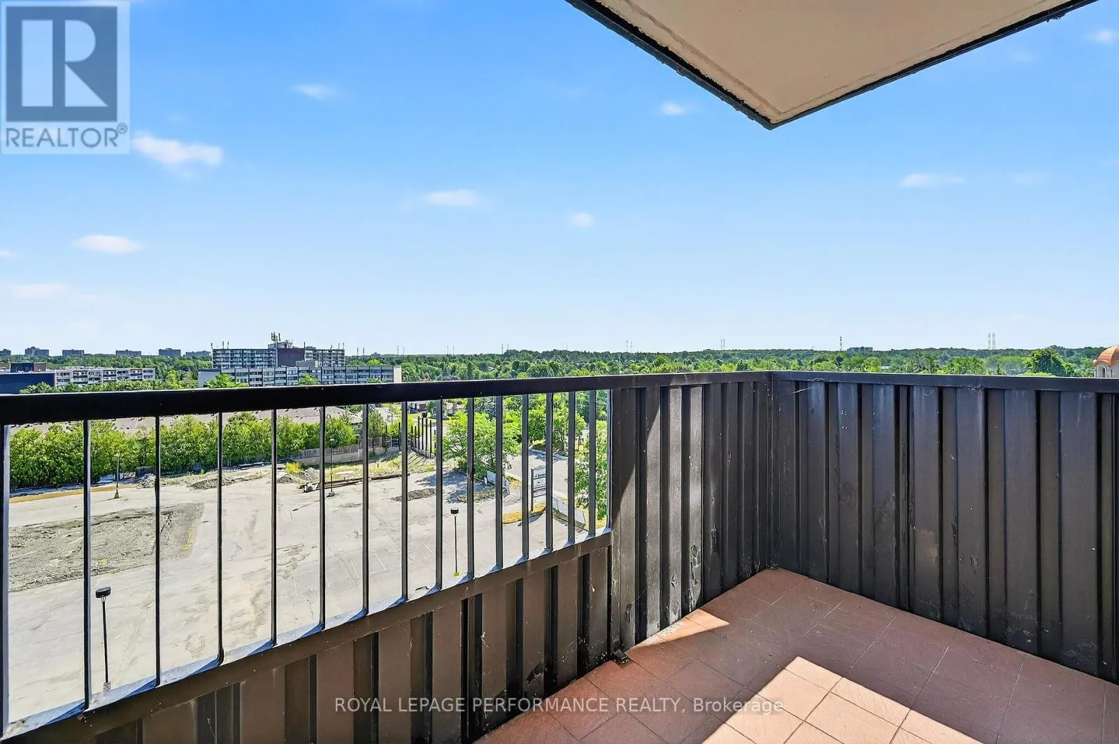 809 - 2951 RIVERSIDE DRIVE
