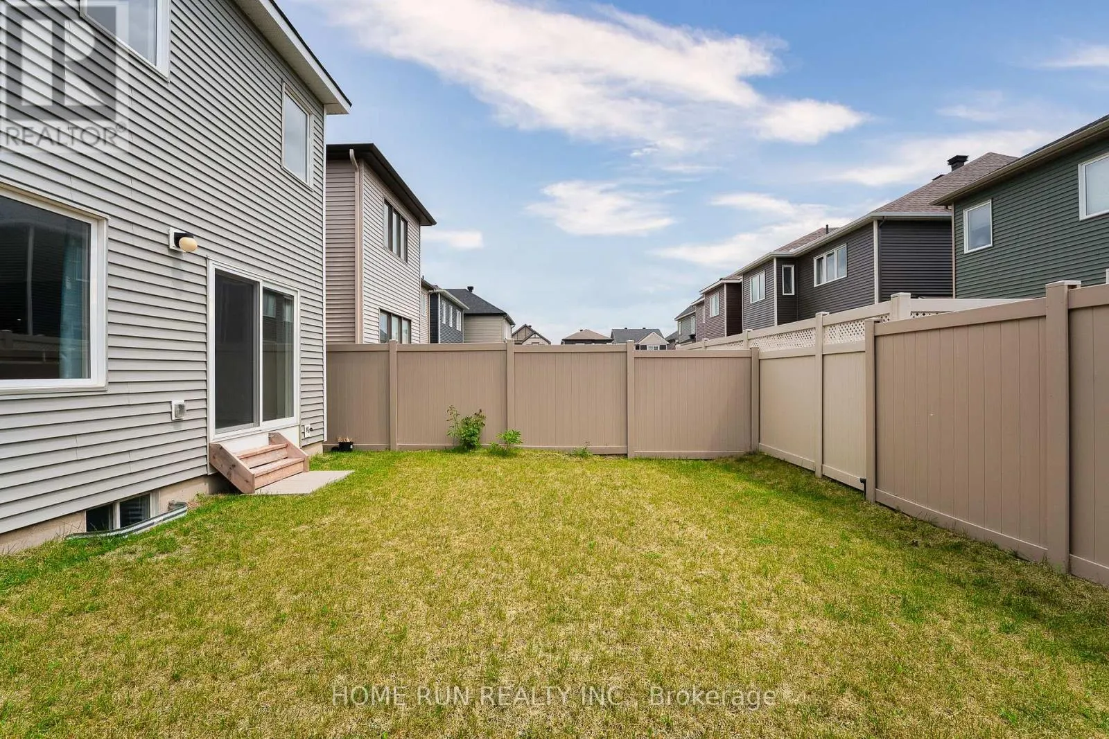 127 UNITY PLACE