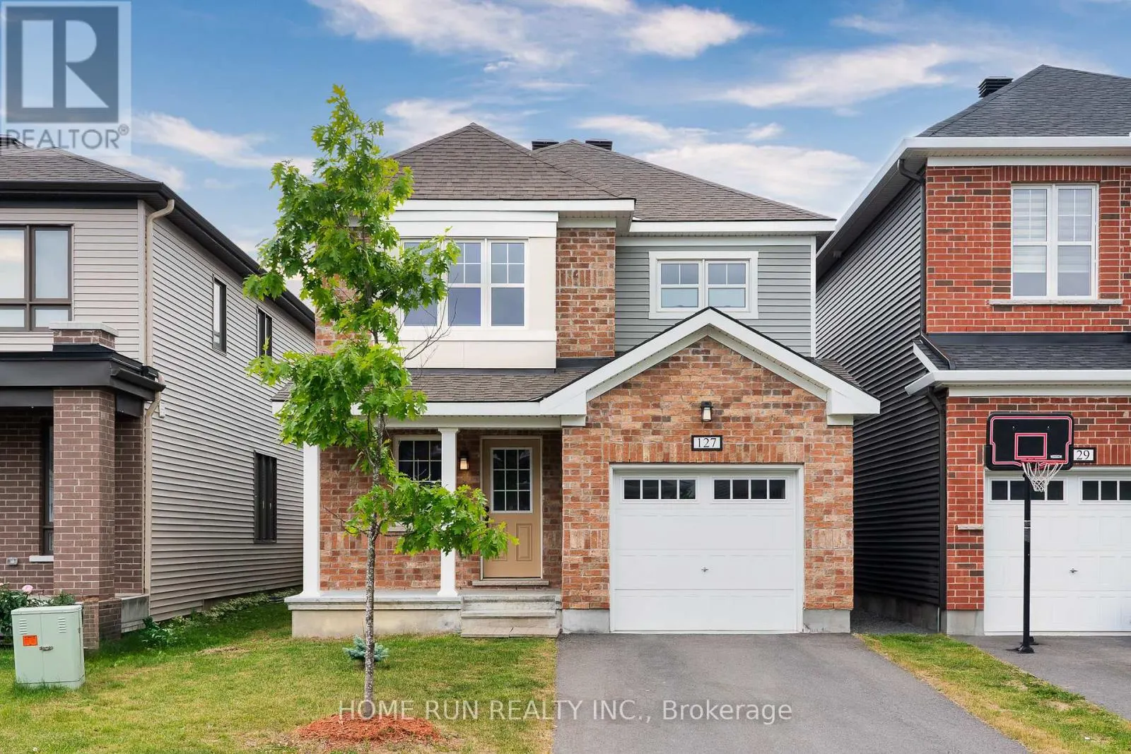 127 UNITY PLACE