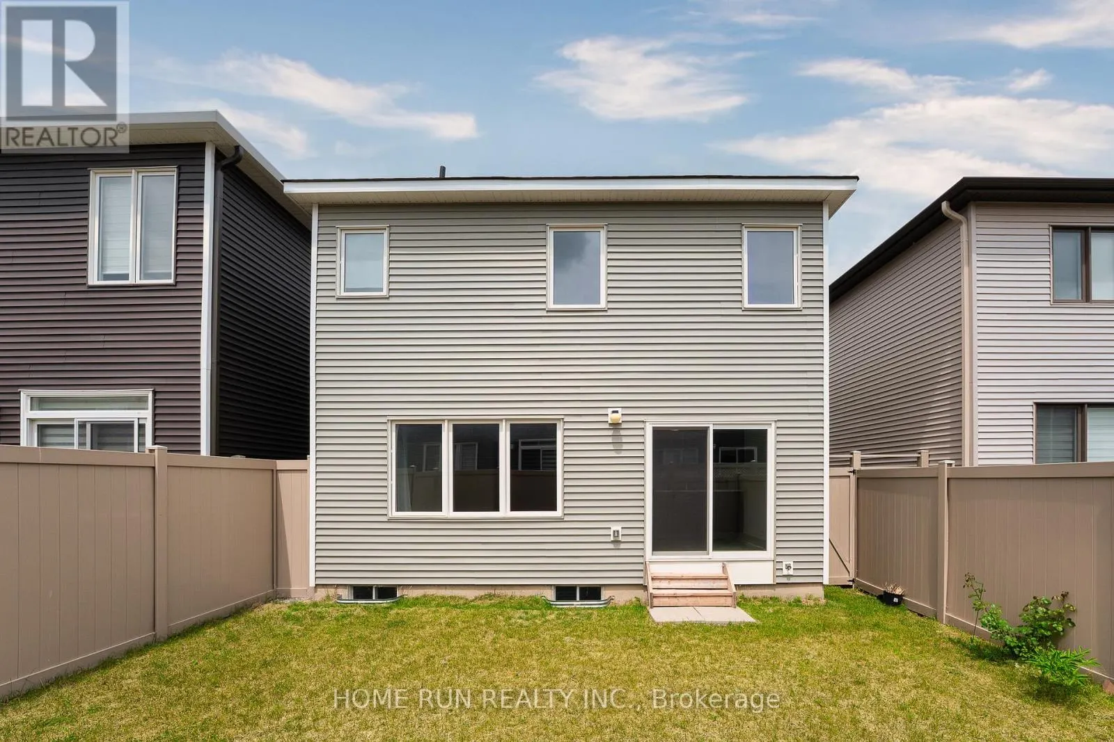 127 UNITY PLACE