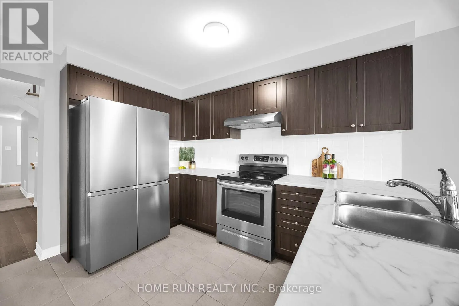 127 UNITY PLACE