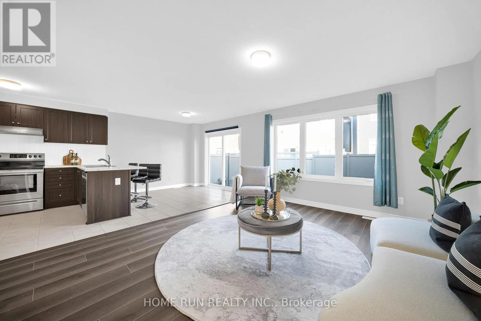 127 UNITY PLACE