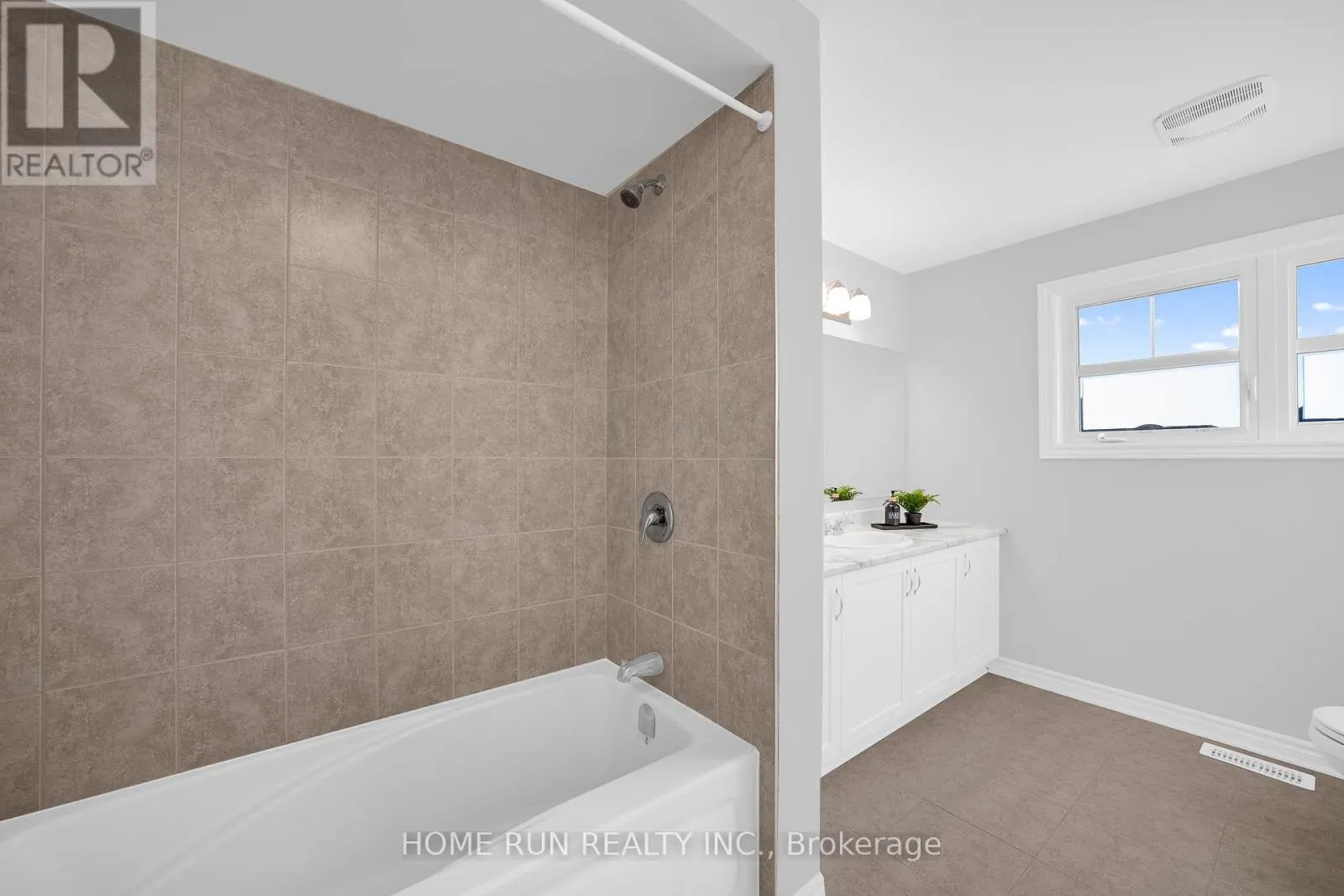 127 UNITY PLACE