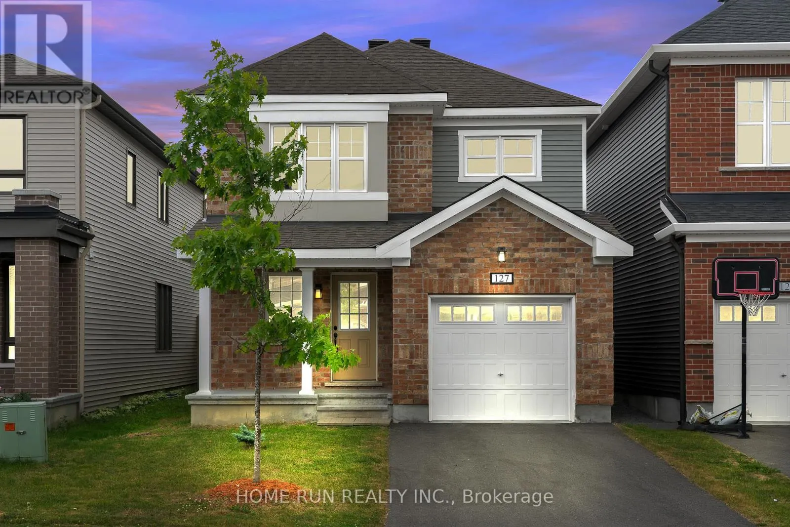 127 UNITY PLACE