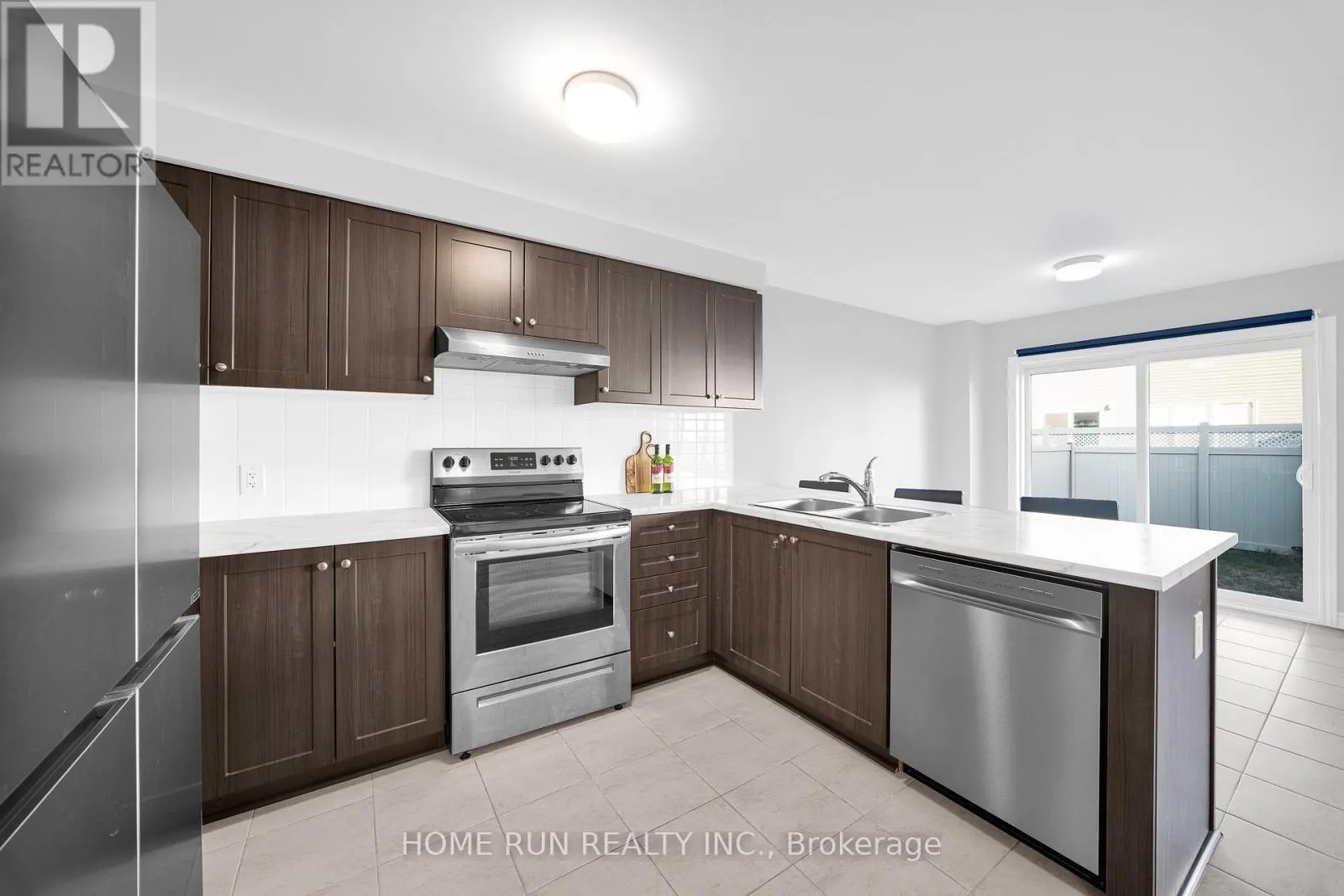 127 UNITY PLACE