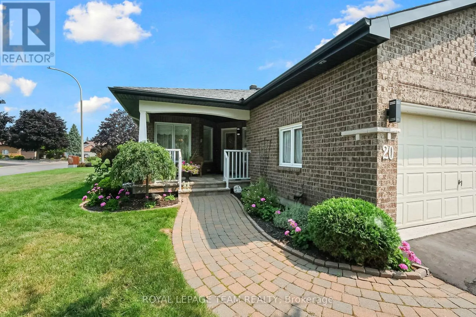 20 PEREGRINE CRESCENT