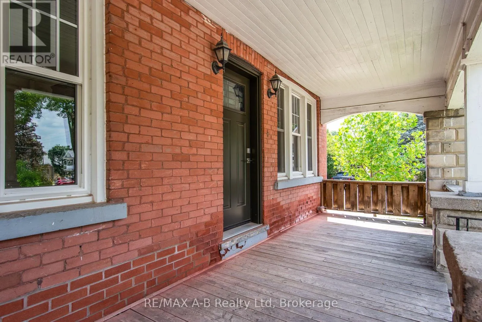 73 STRATFORD STREET