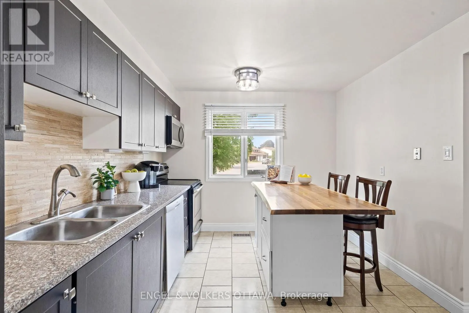42 HENFIELD AVENUE