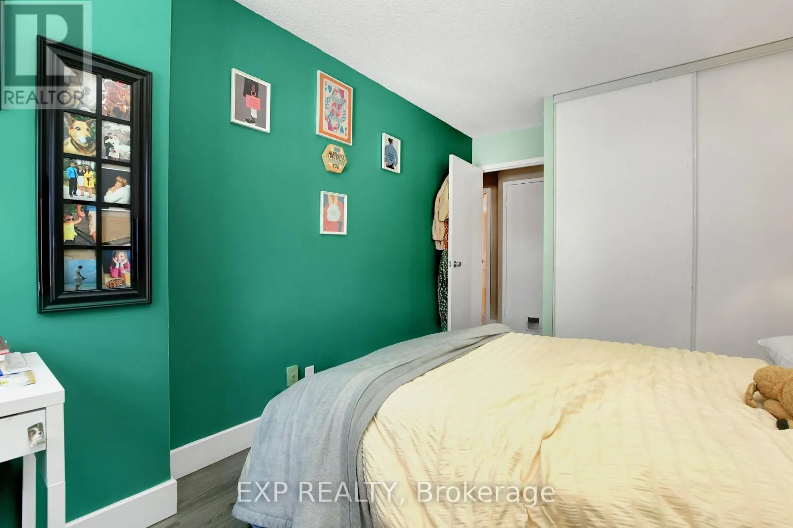 211 - 2951 RIVERSIDE DRIVE