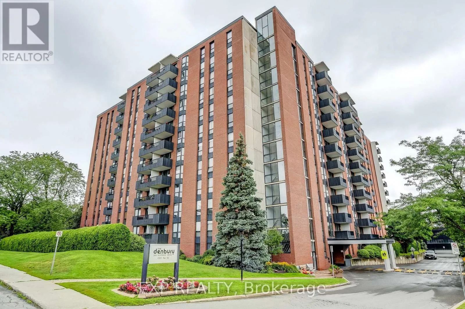211 - 2951 RIVERSIDE DRIVE