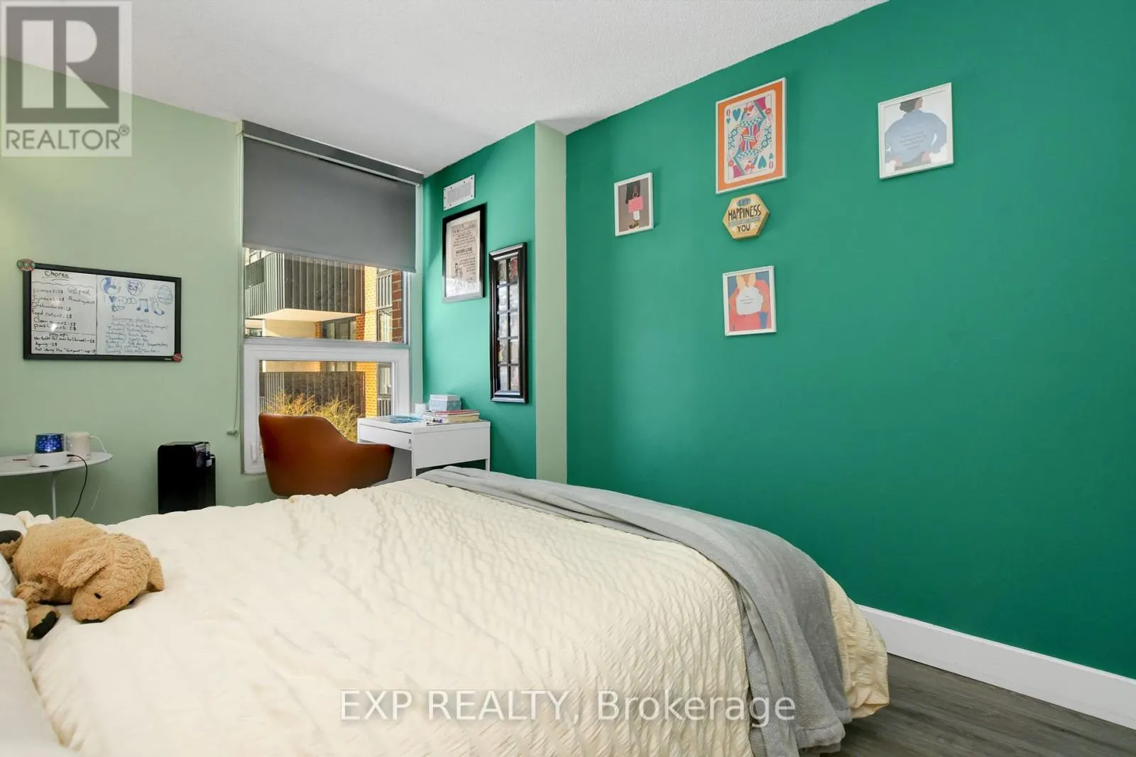 211 - 2951 RIVERSIDE DRIVE