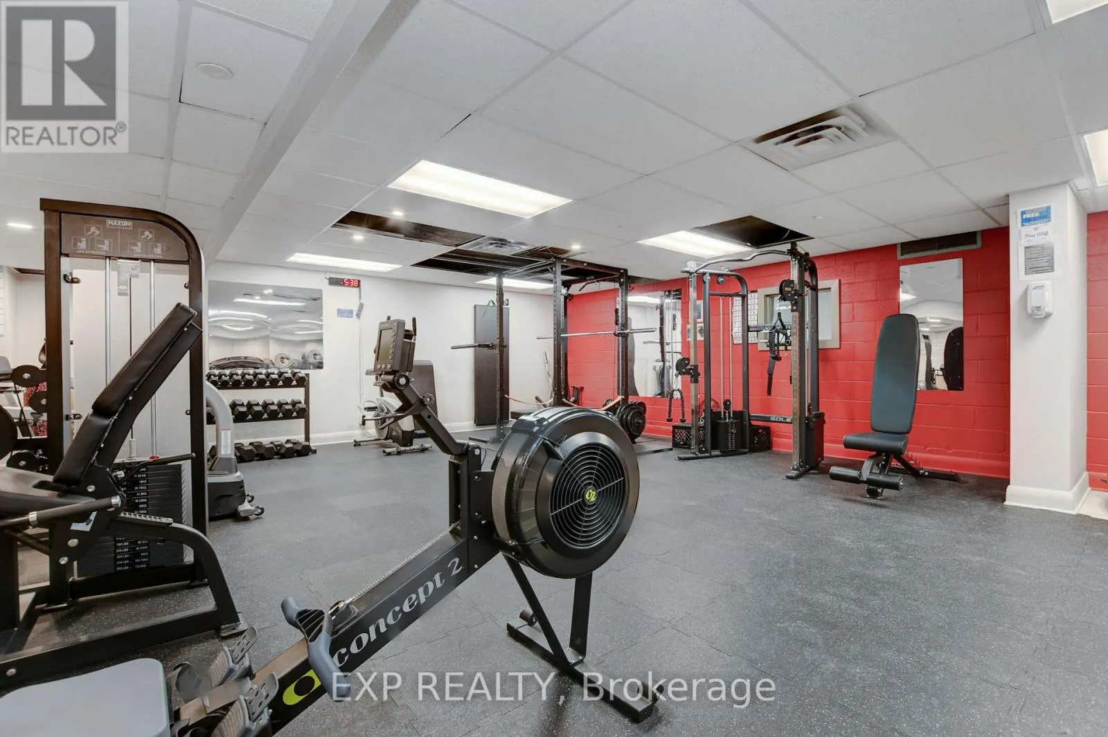 211 - 2951 RIVERSIDE DRIVE