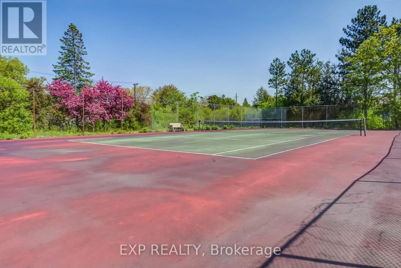 211 - 2951 RIVERSIDE DRIVE