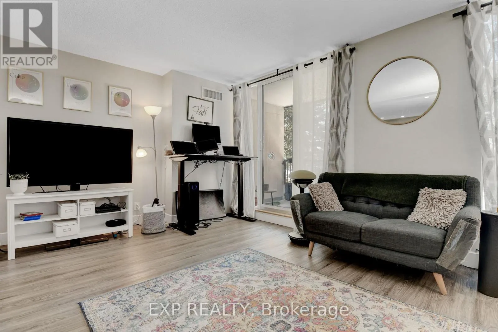 211 - 2951 RIVERSIDE DRIVE