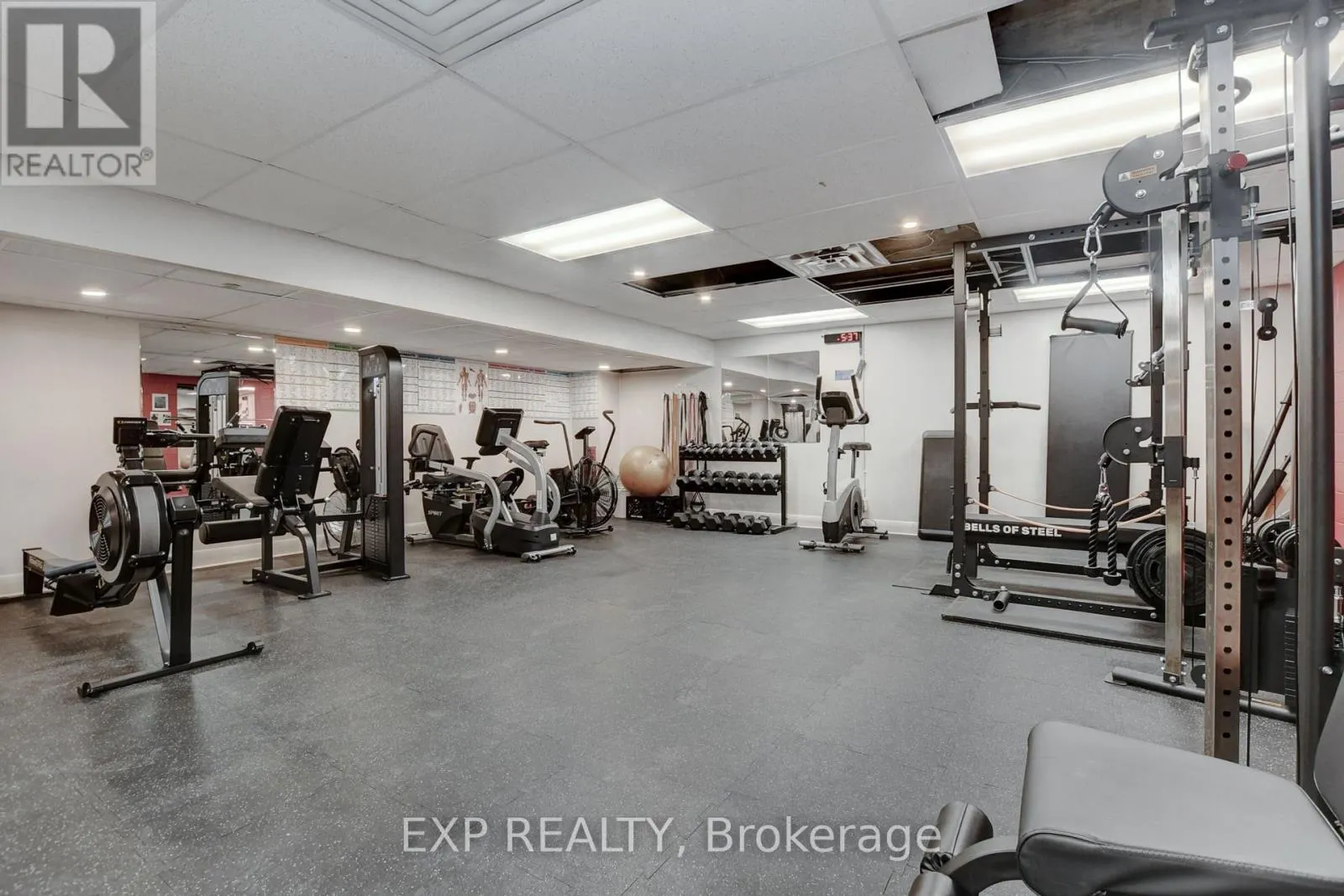 211 - 2951 RIVERSIDE DRIVE