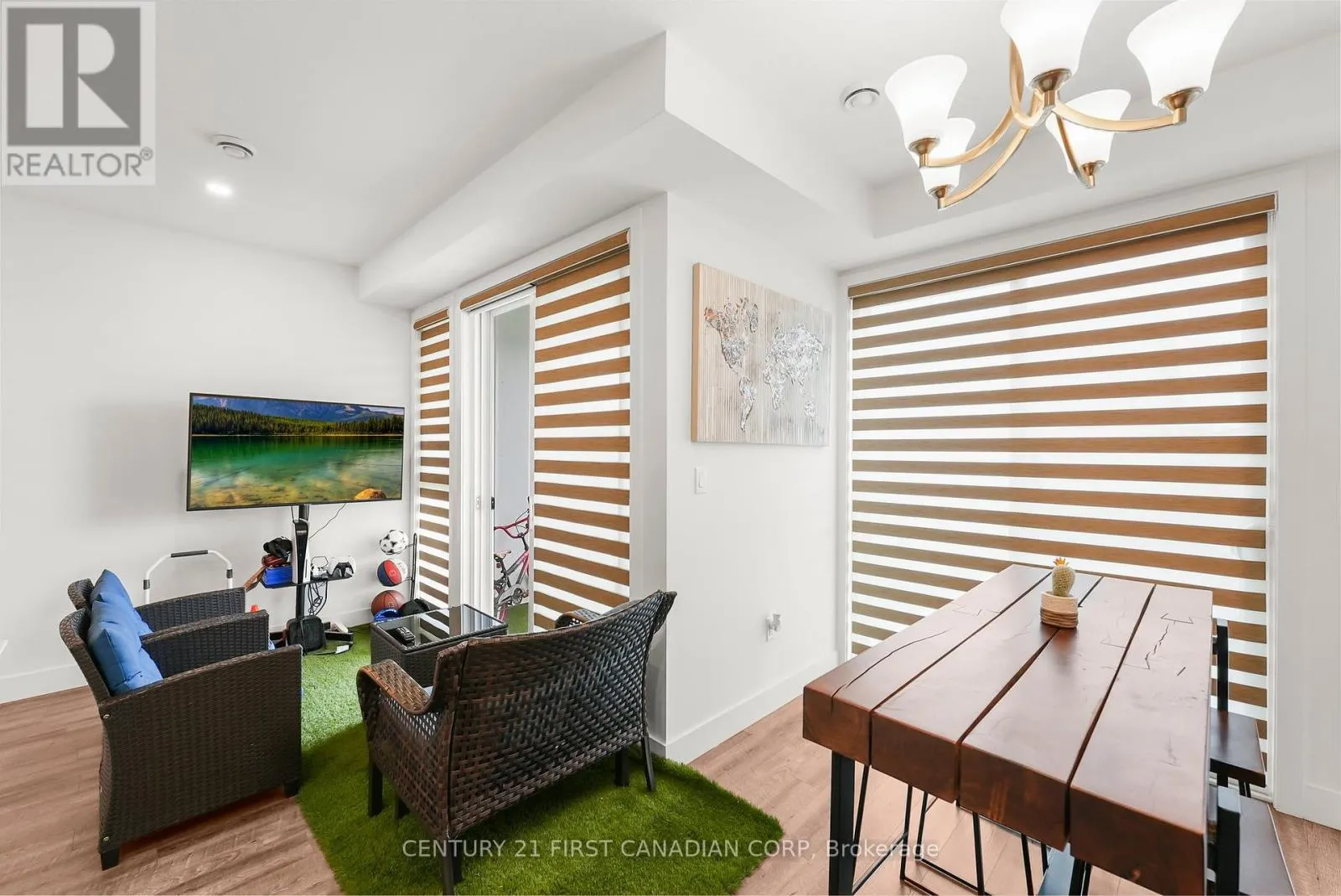 95-234 EDGEVALLEY ROAD N