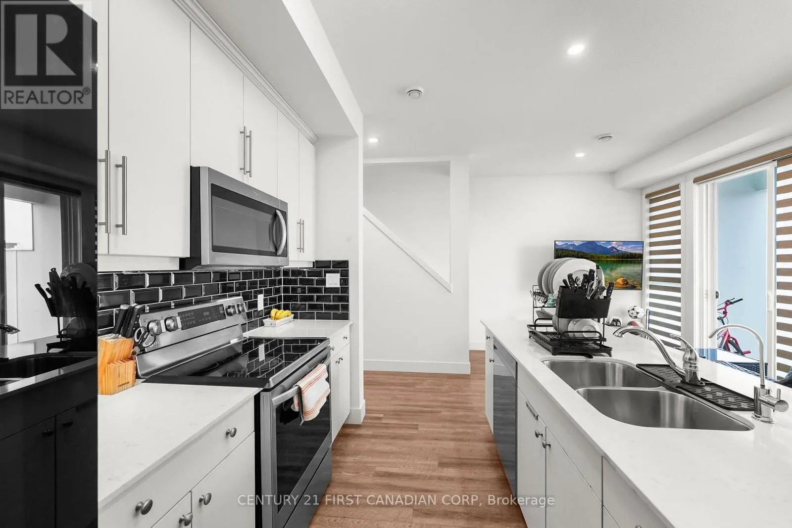 95-234 EDGEVALLEY ROAD N