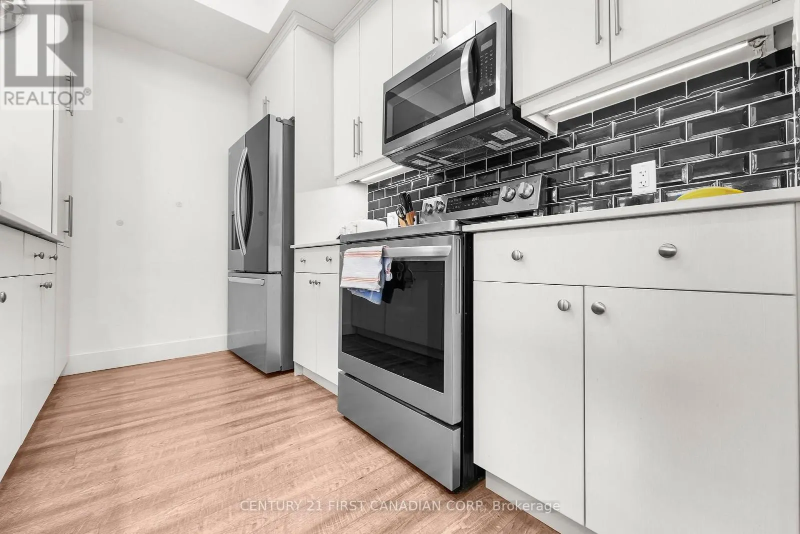 95-234 EDGEVALLEY ROAD N