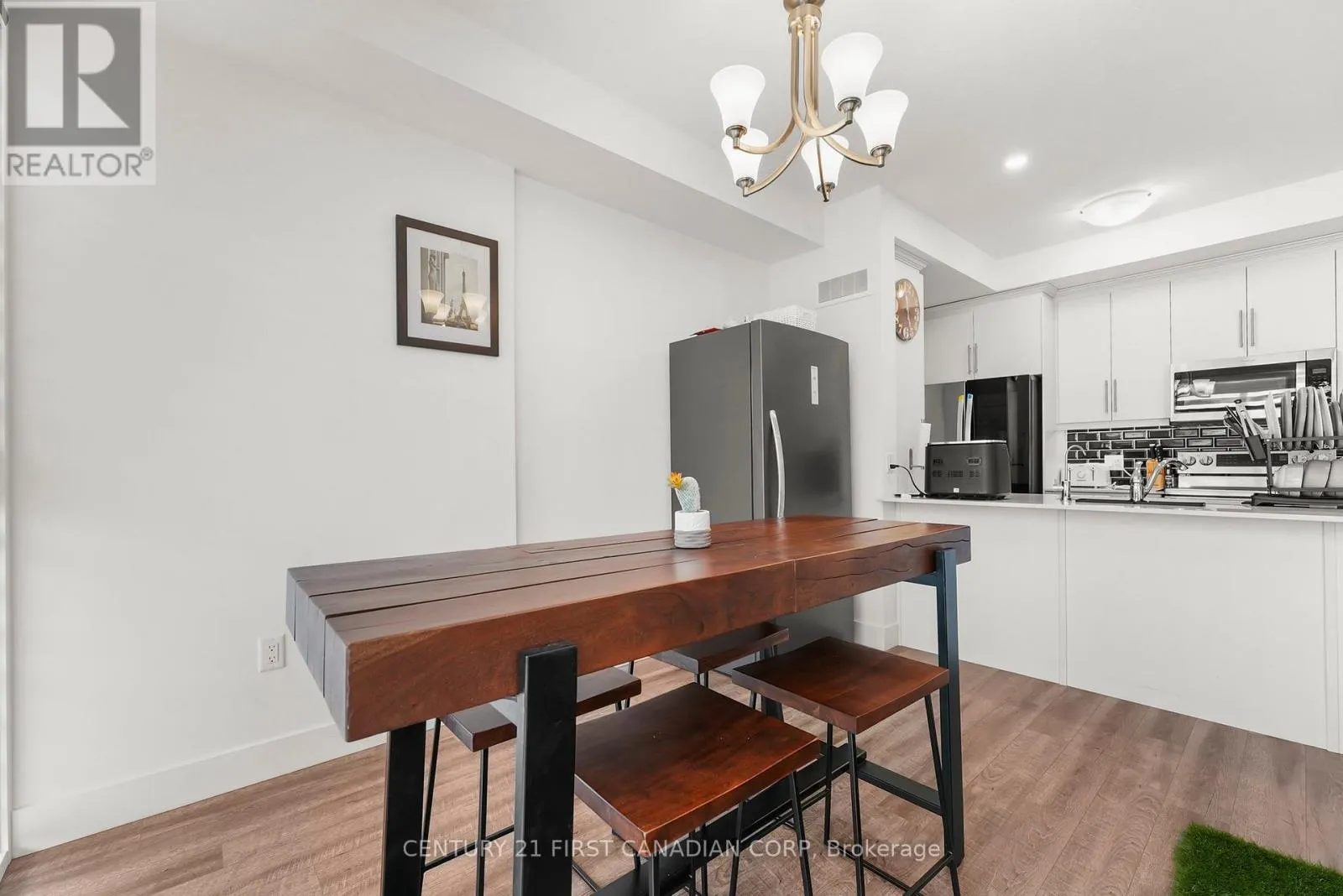 95-234 EDGEVALLEY ROAD N