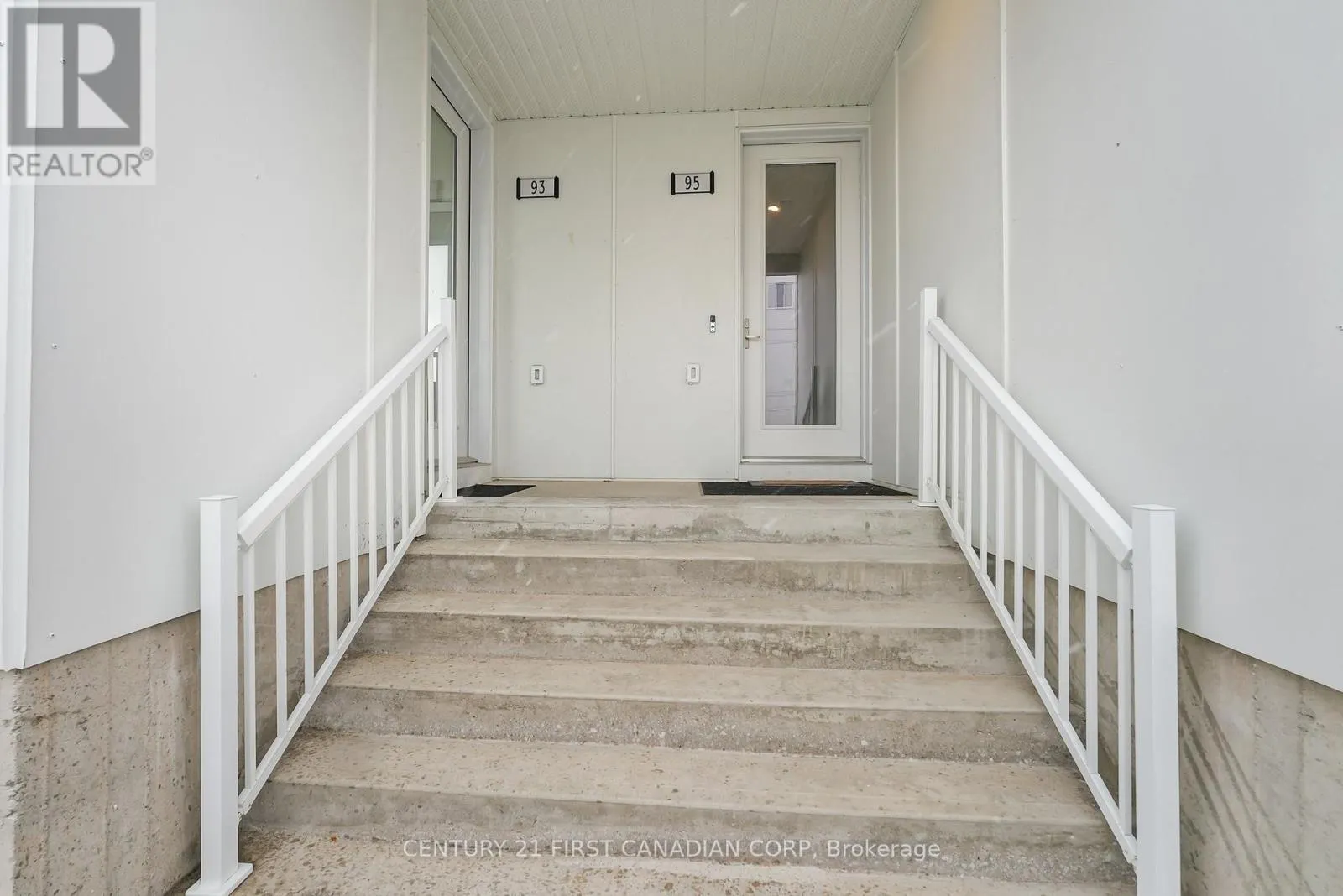 95-234 EDGEVALLEY ROAD N