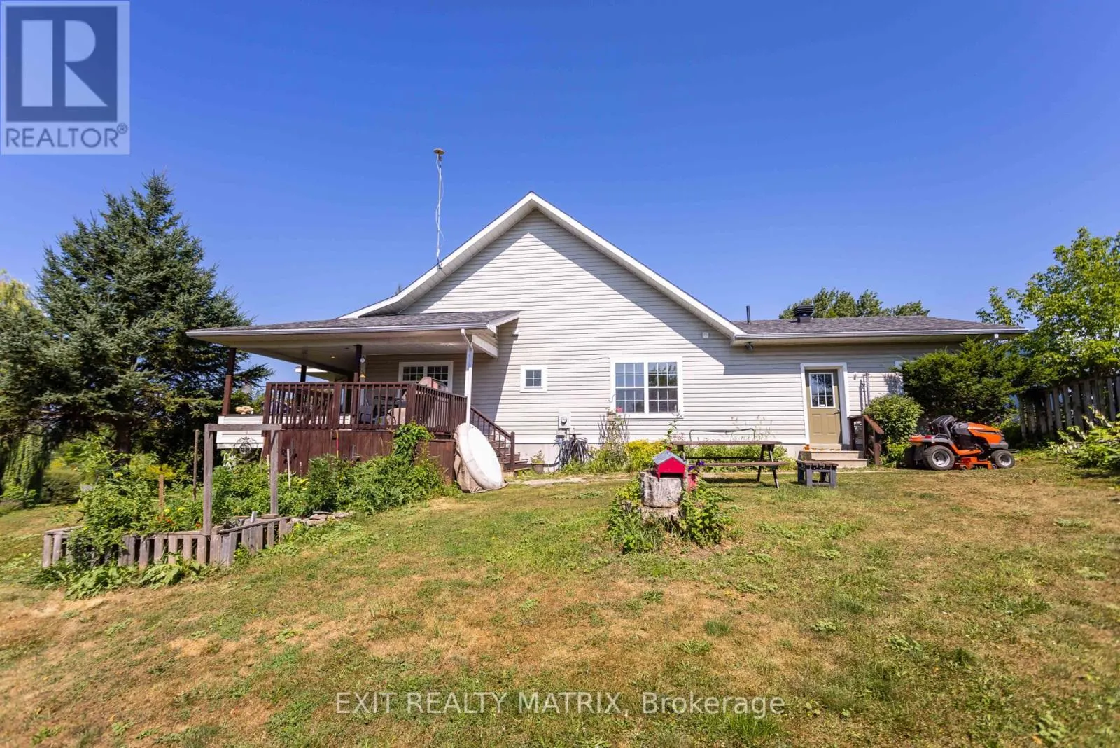 20306 LOCHIEL STREET W