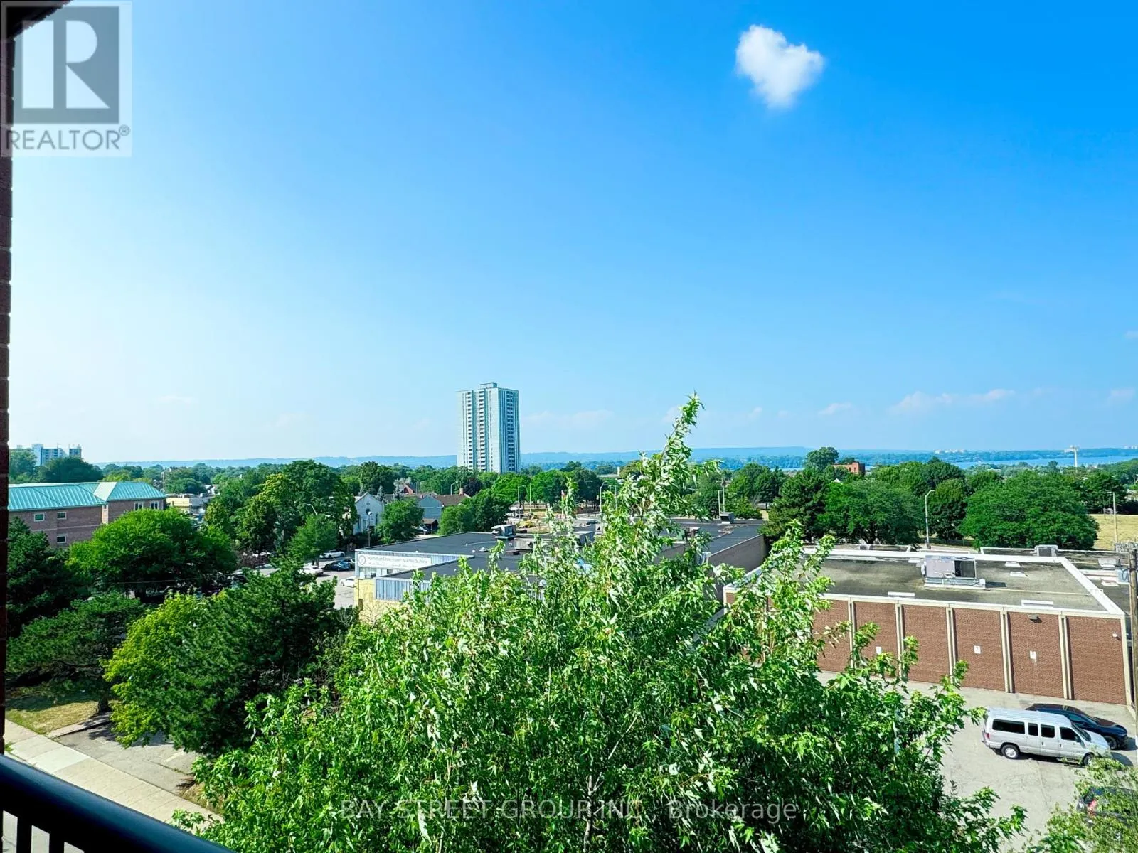 601 - 47 CAROLINE STREET N