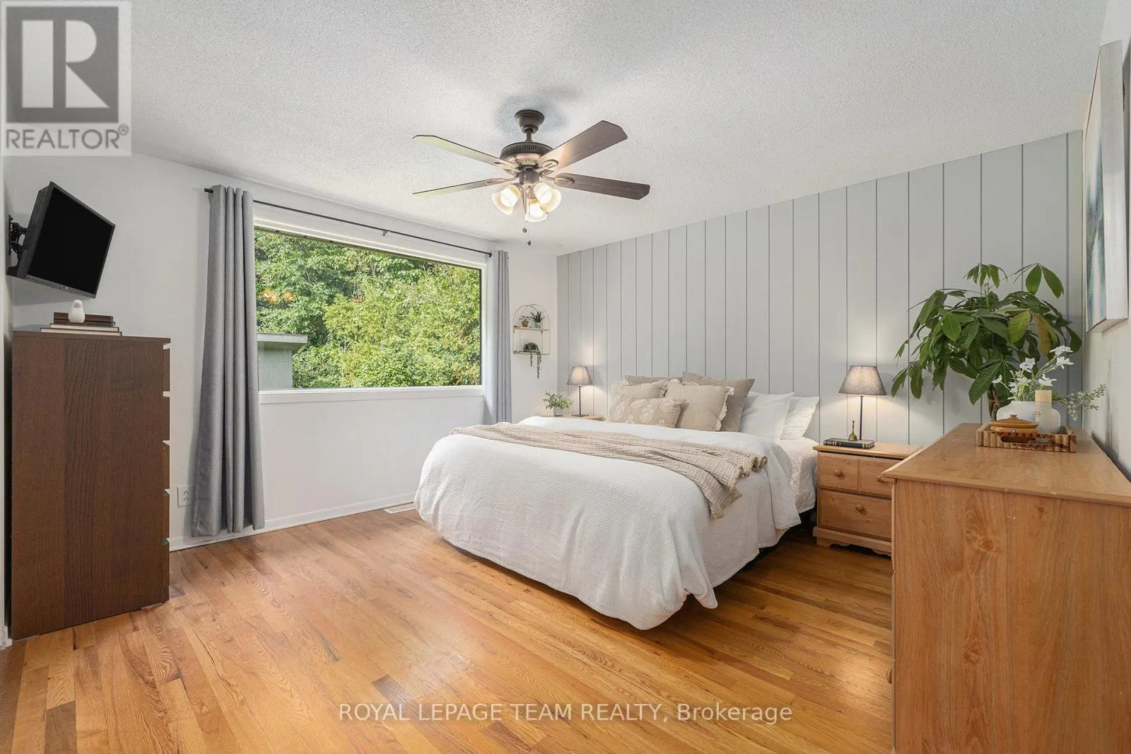 100 QUEENSLINE DRIVE