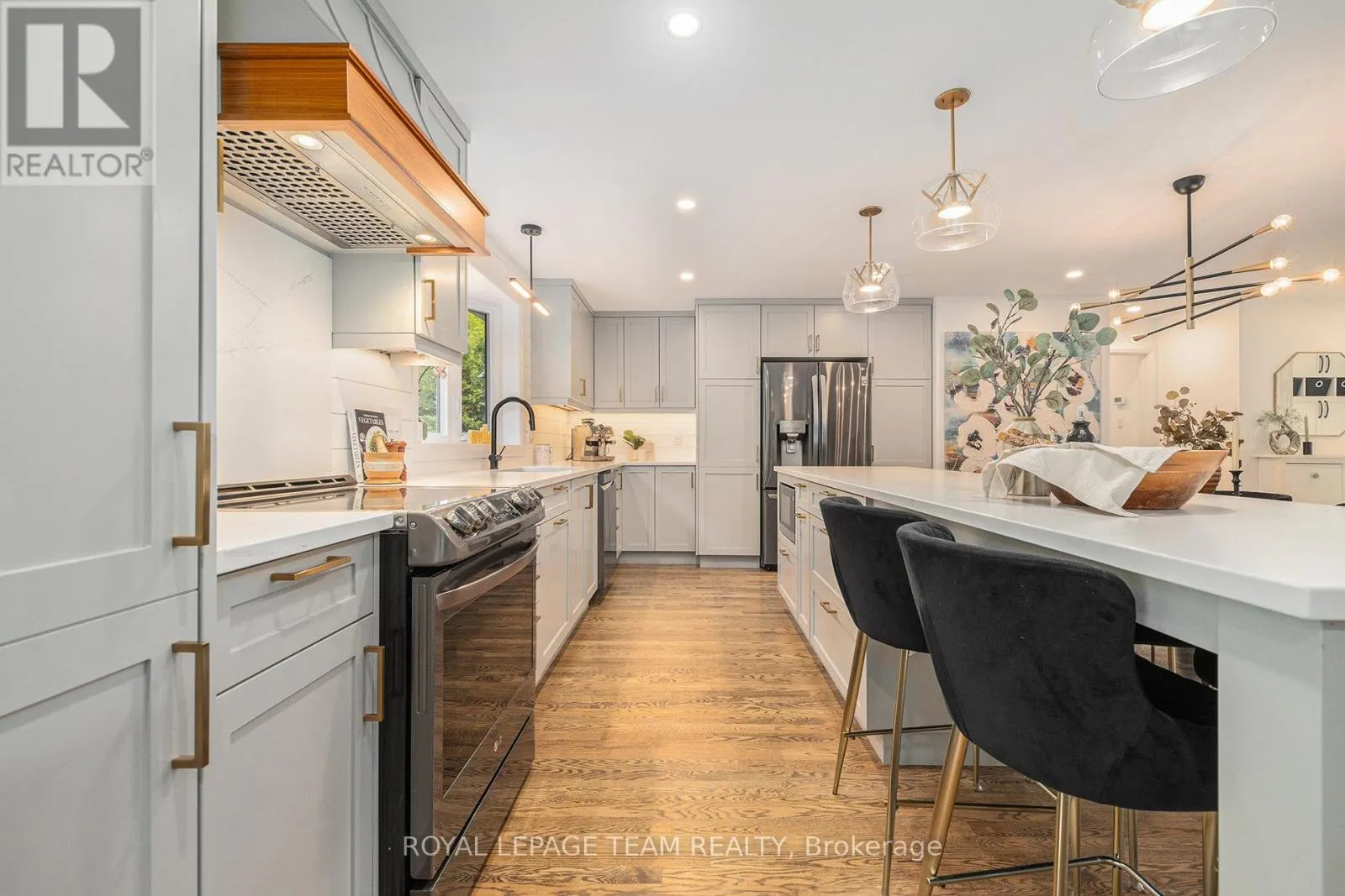 100 QUEENSLINE DRIVE