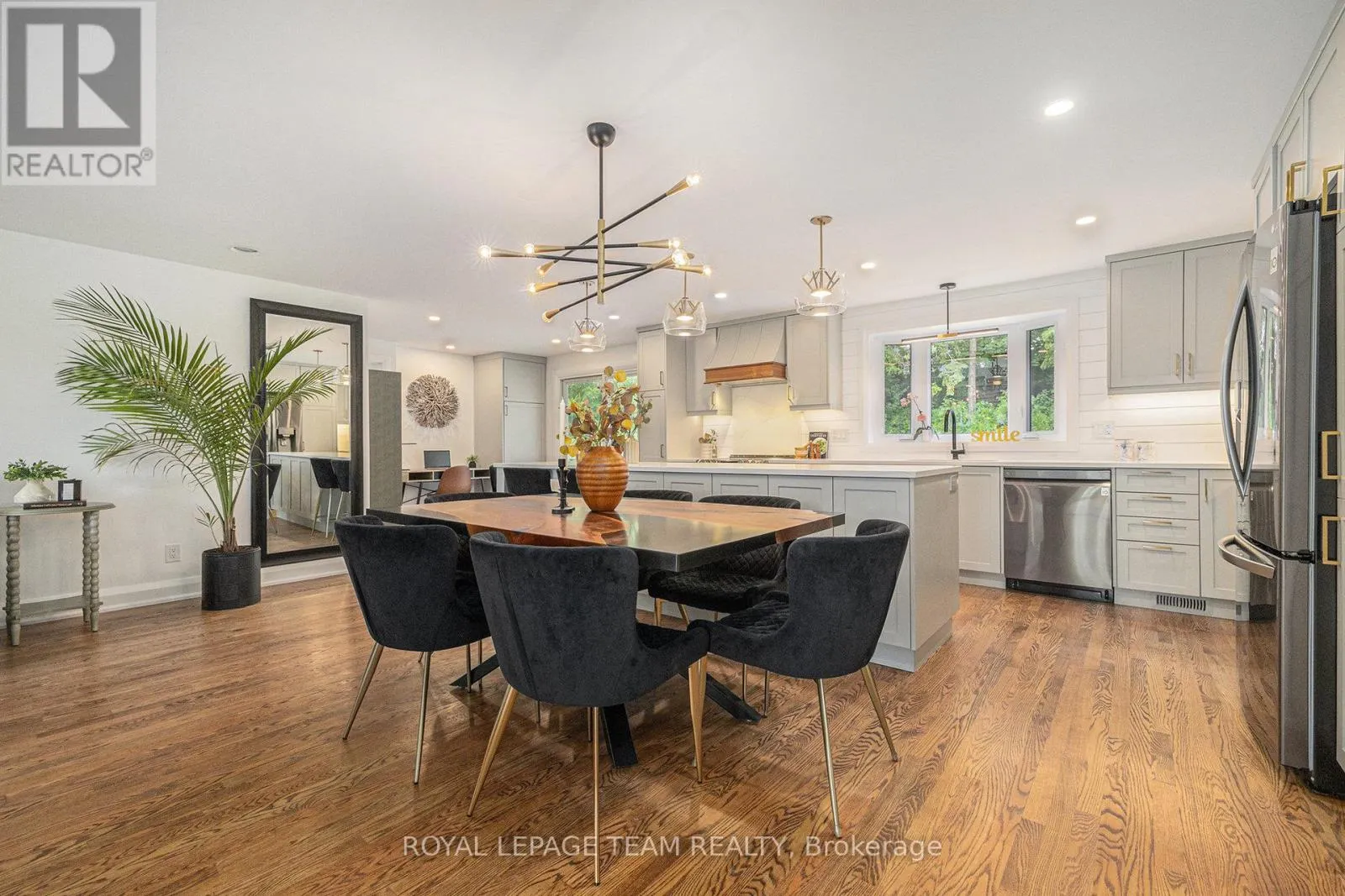 100 QUEENSLINE DRIVE