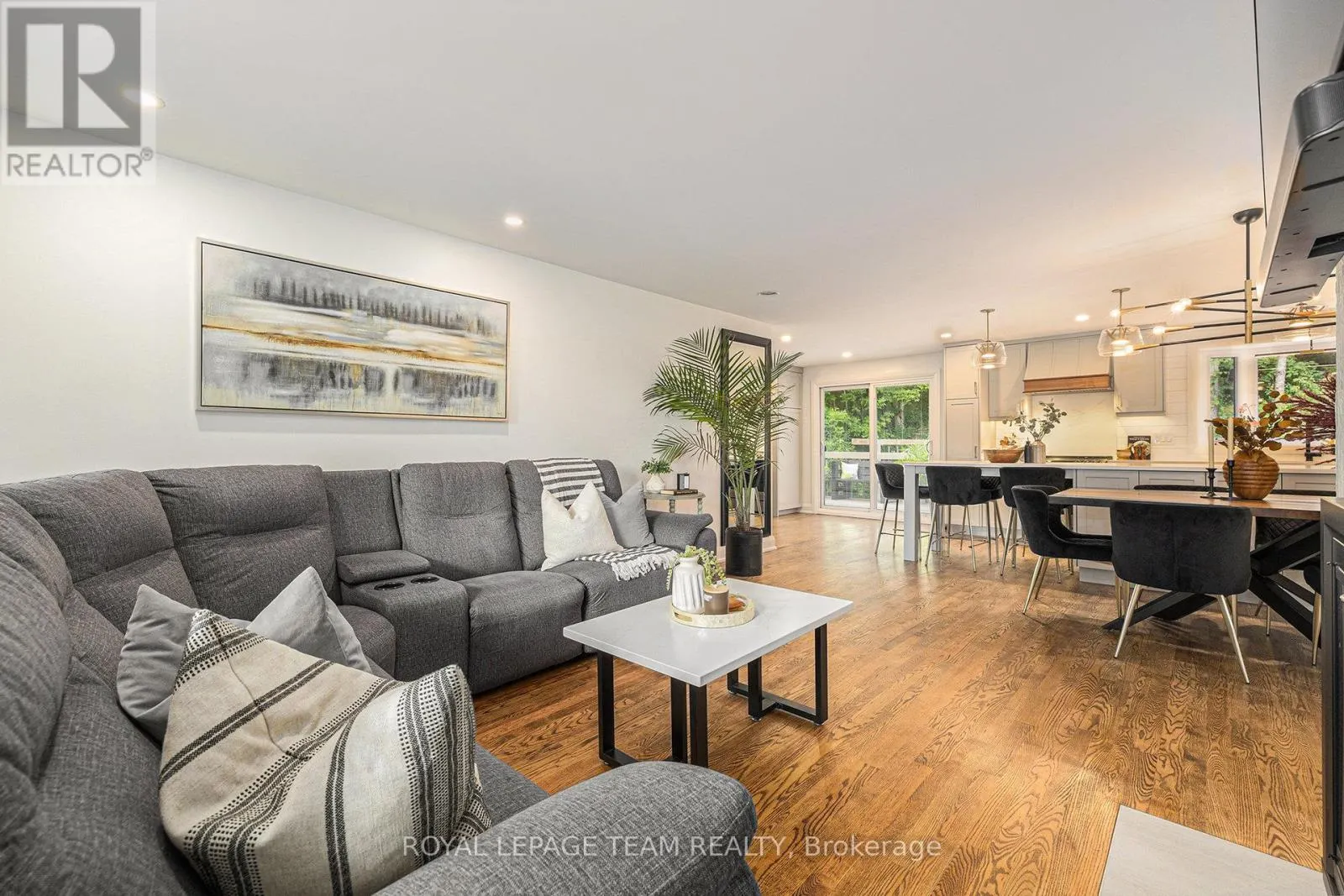 100 QUEENSLINE DRIVE