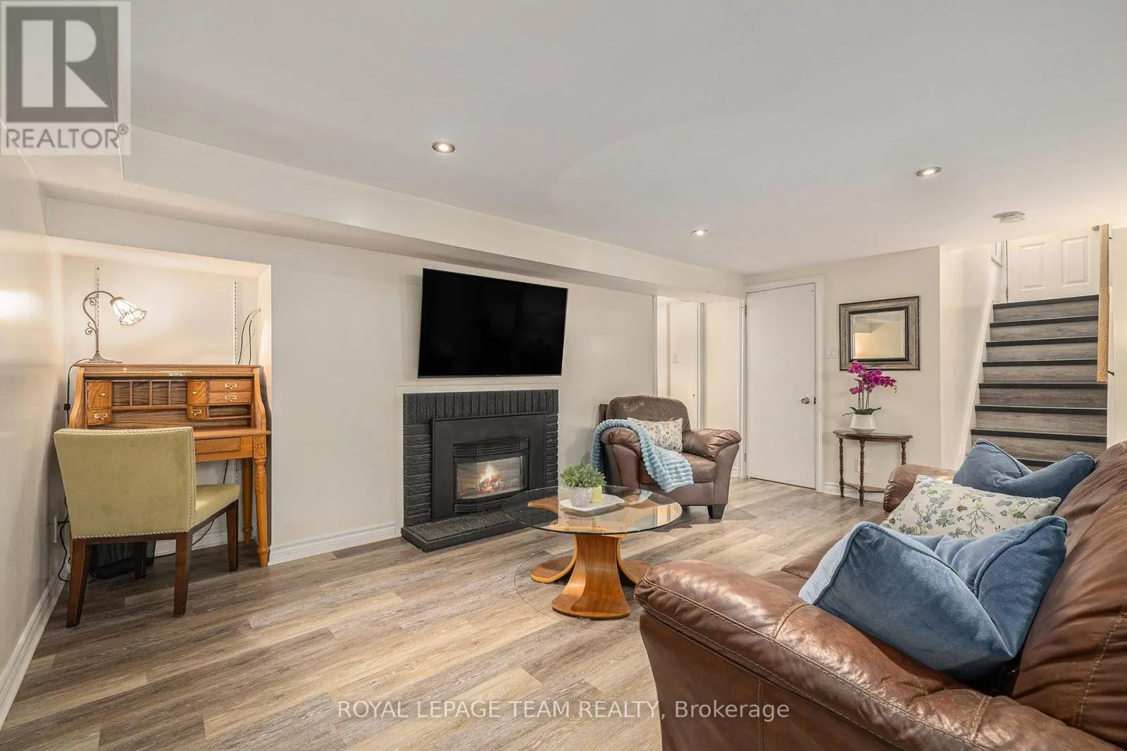 100 QUEENSLINE DRIVE