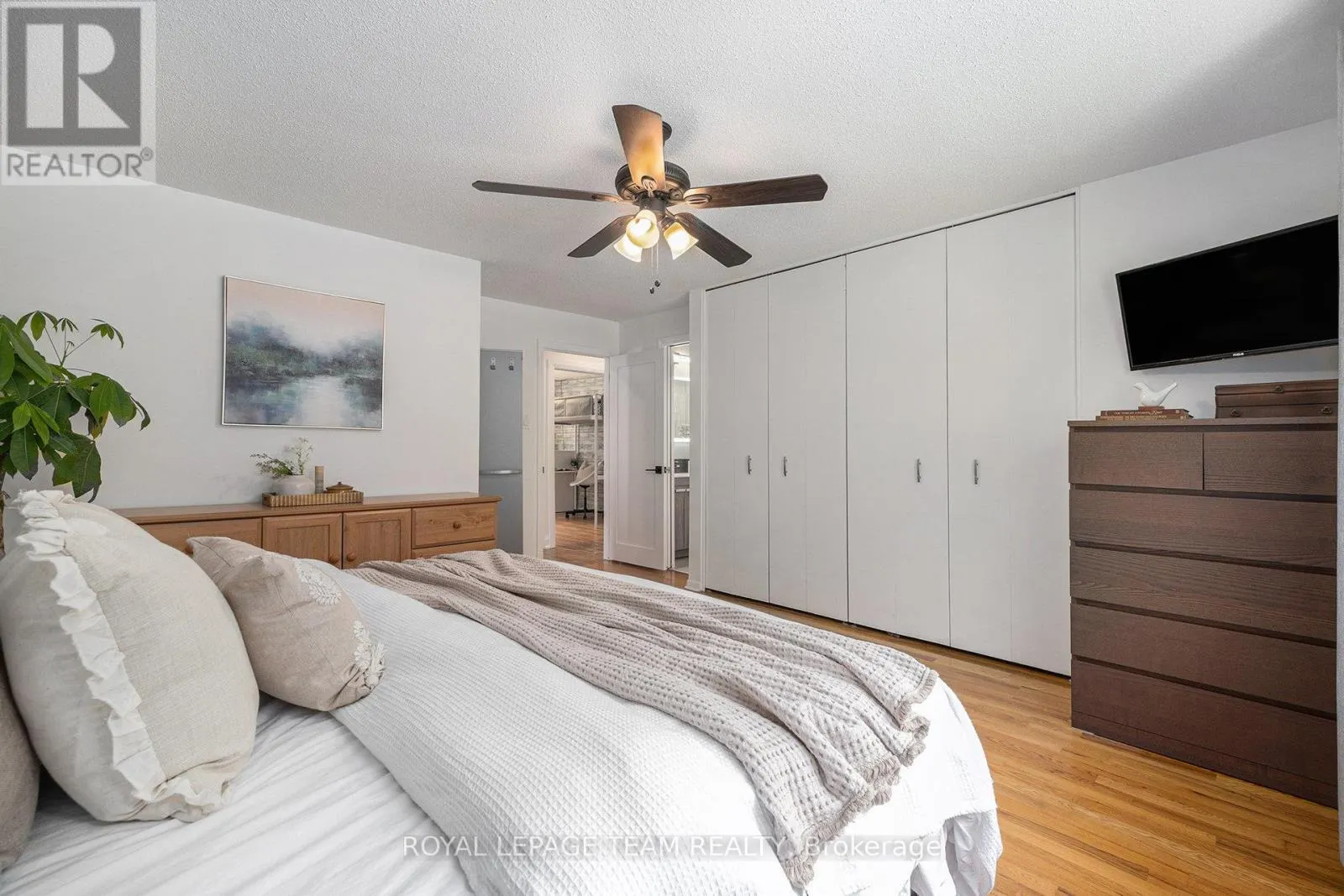 100 QUEENSLINE DRIVE