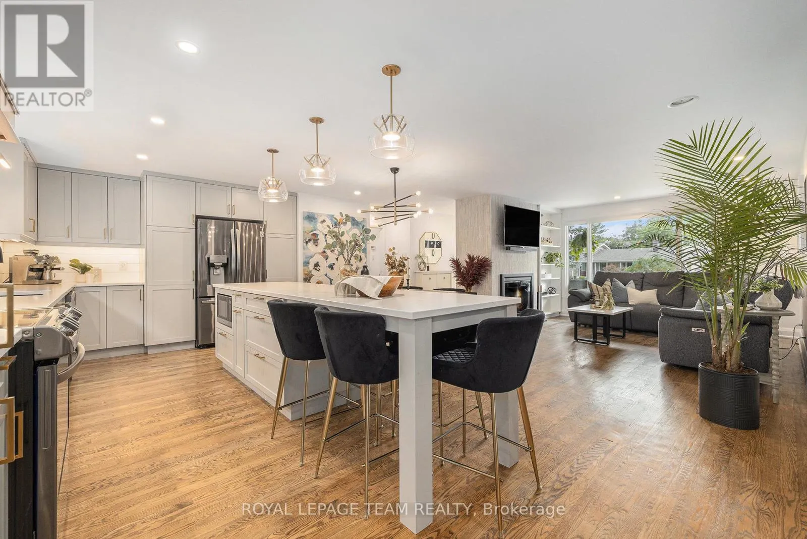 100 QUEENSLINE DRIVE