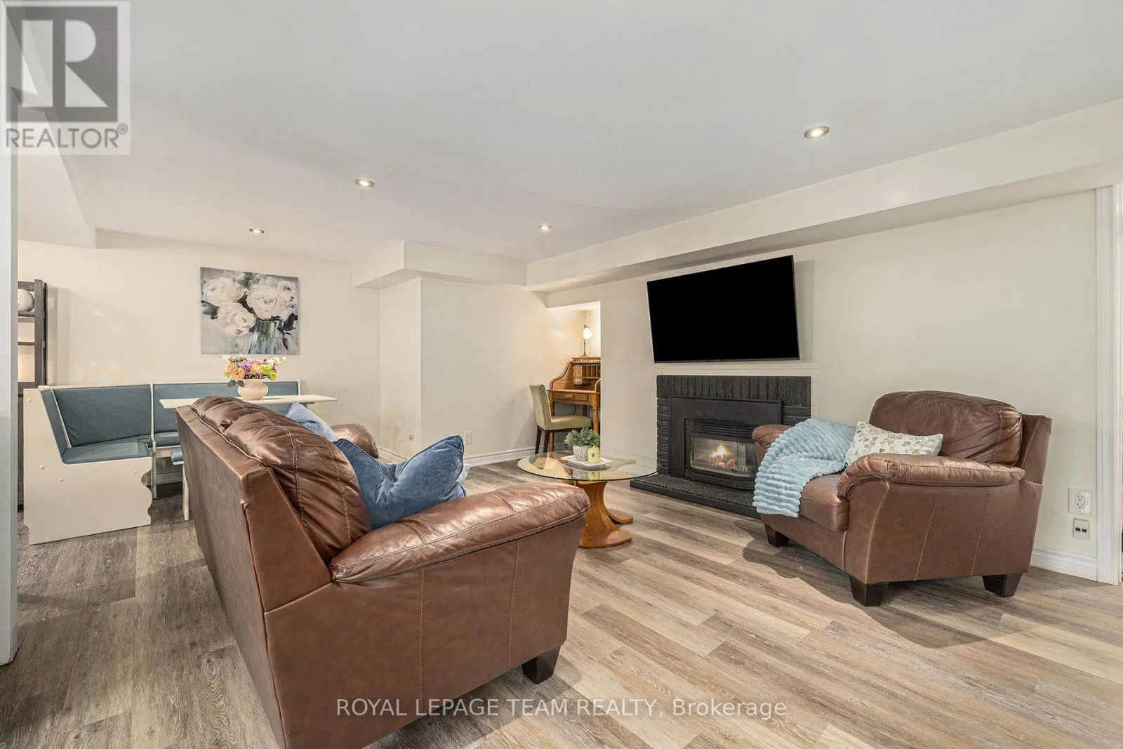 100 QUEENSLINE DRIVE