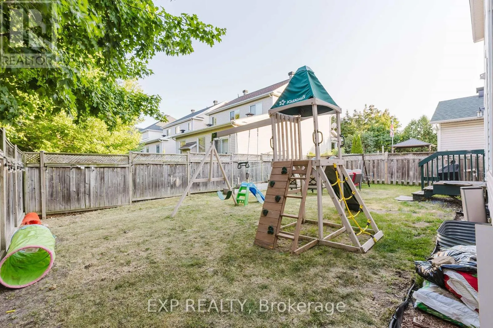 263 DEERCROFT AVENUE