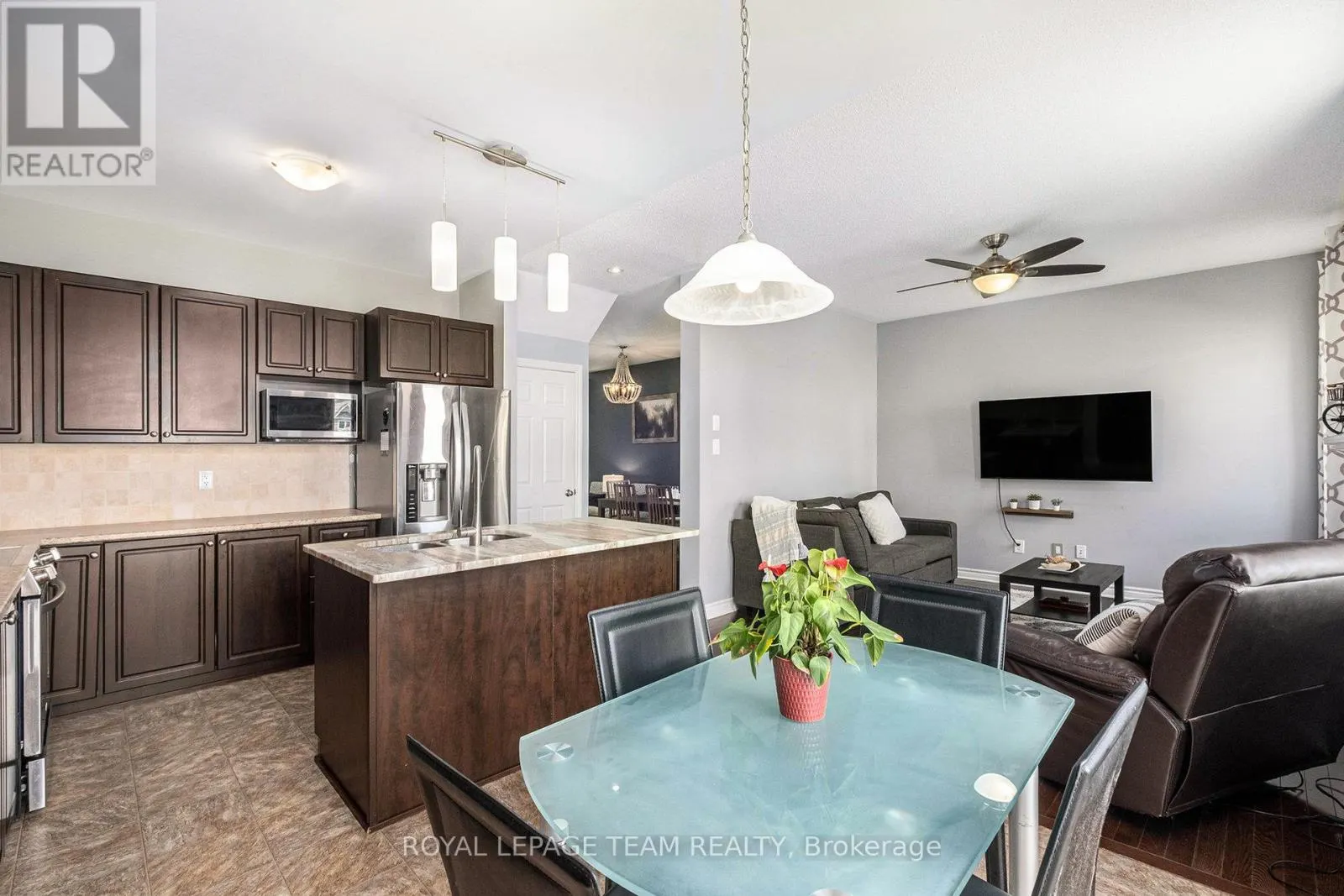 300 BRETTONWOOD RIDGE