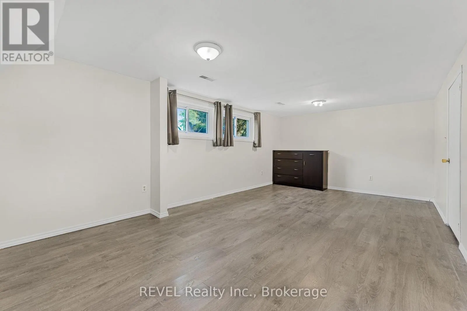 22 MCCOLL DRIVE
