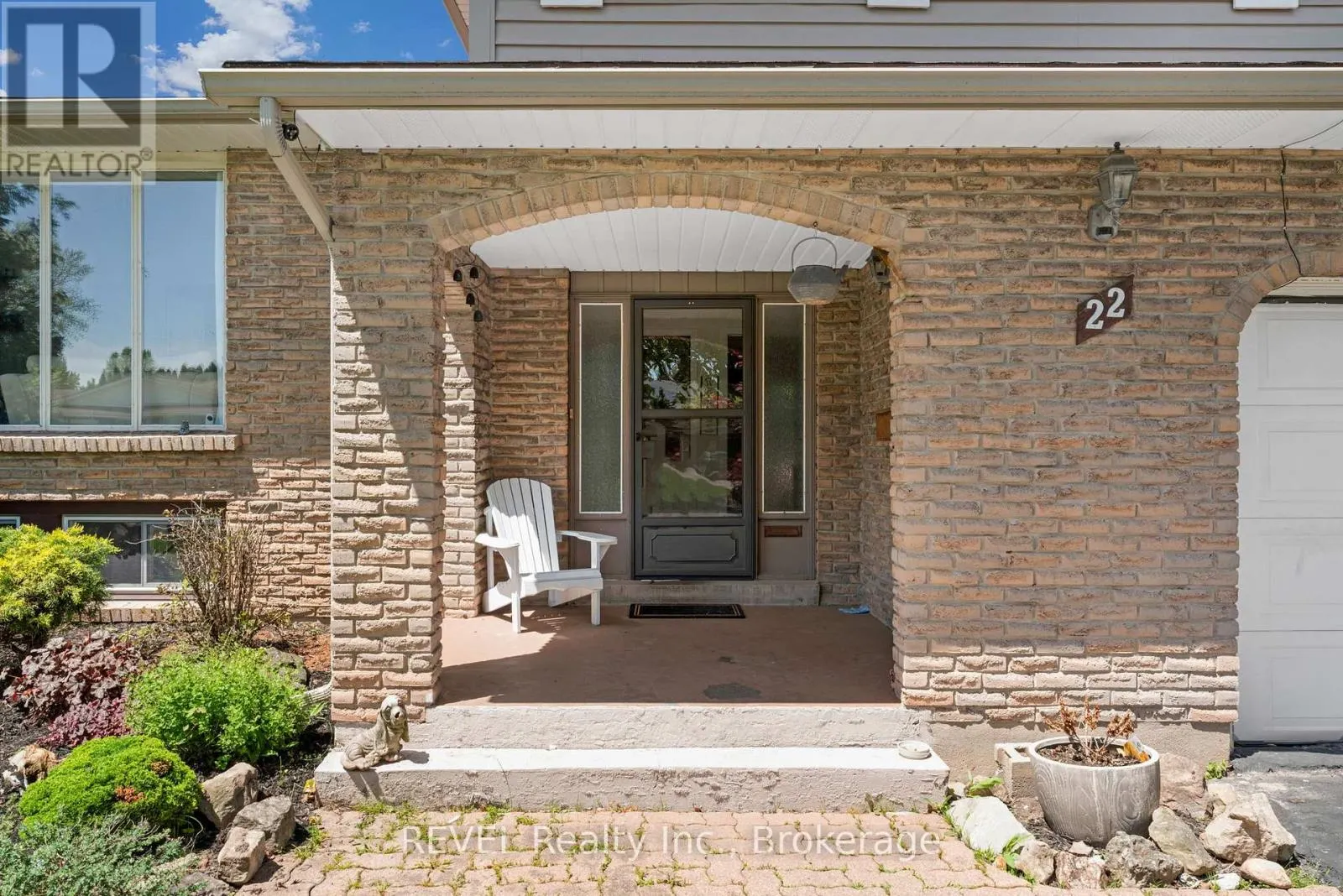22 MCCOLL DRIVE