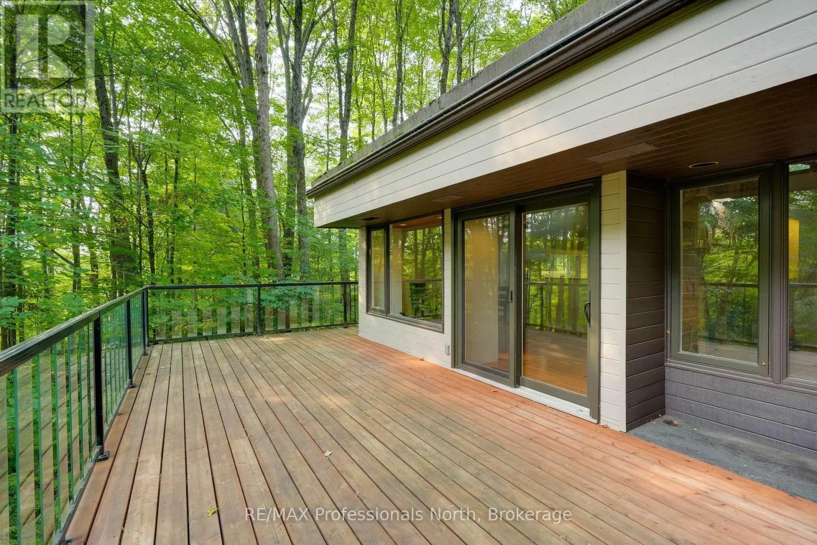 64 WOODLAND DRIVE