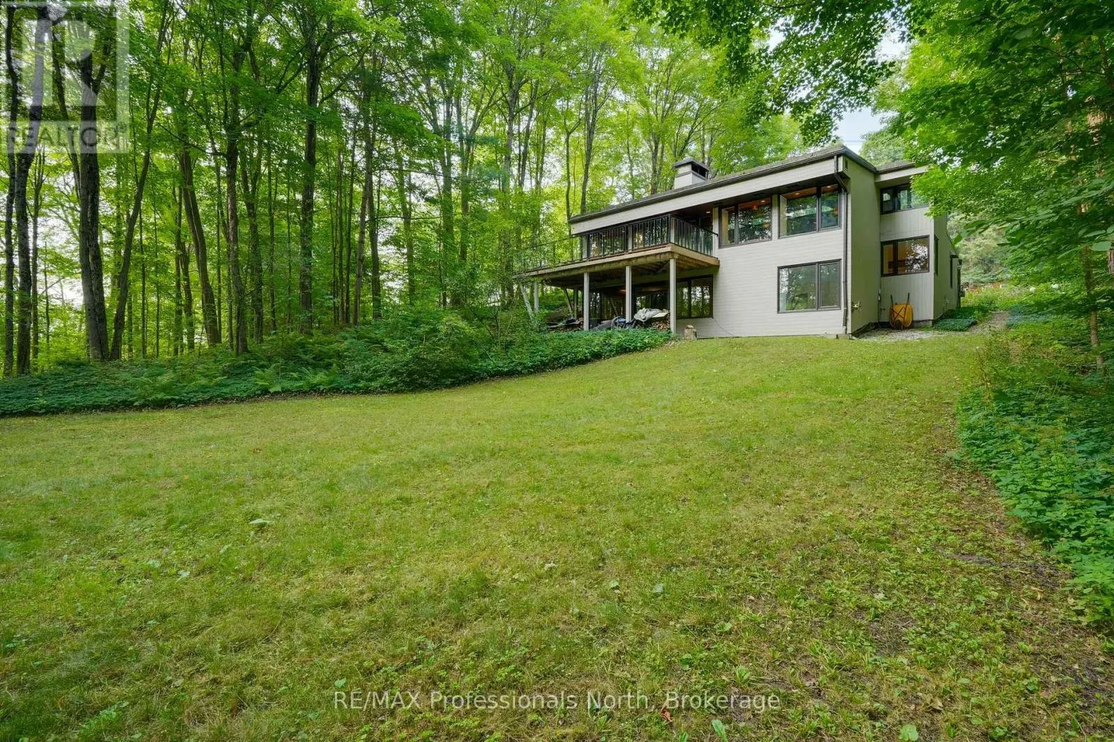 64 WOODLAND DRIVE
