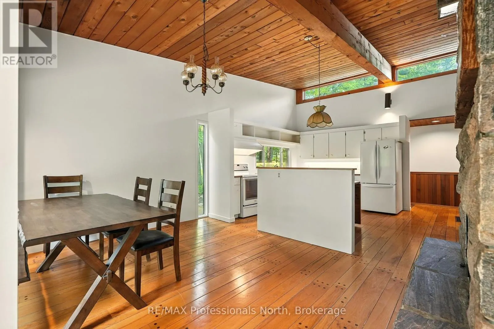 64 WOODLAND DRIVE
