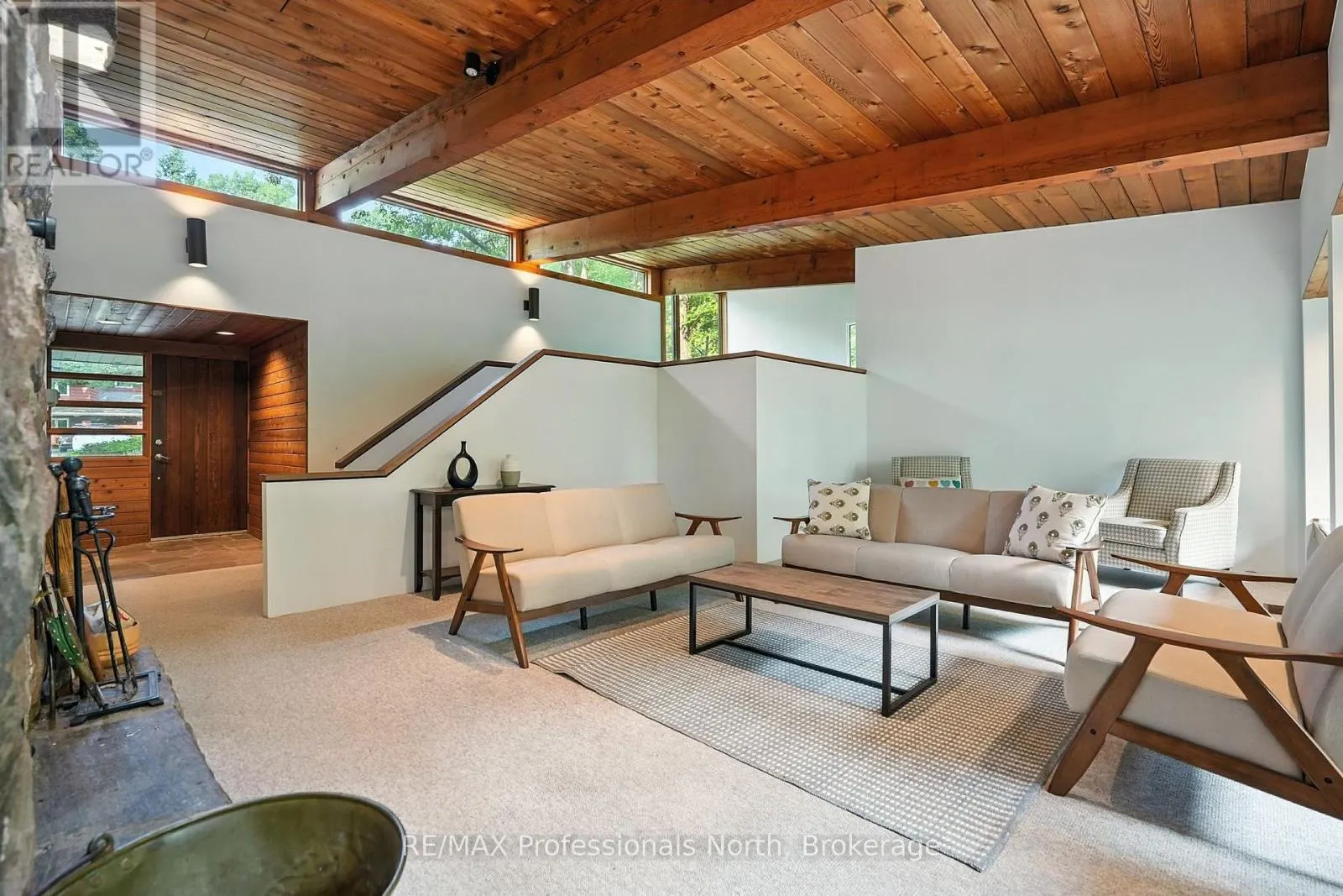 64 WOODLAND DRIVE